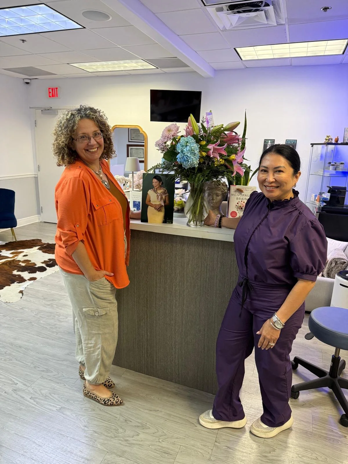 📸 I had the pleasure of meeting Dr. Marissa Magsino, MD, FAARM at her beautiful wellness clinic in Dr. Phillips. There&rsquo;s nothing more rewarding than seeing a client&rsquo;s face light up when they see their image in print for the very first ti