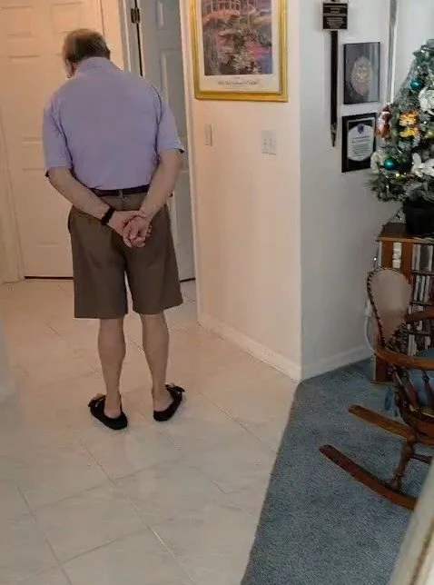 ✨ Behind the Scenes at the Studio ✨

When we say luxury experience and concierge service, we truly mean it. 💛
Behind the scenes, we&rsquo;re making sure every client receives their artwork in time for Christmas &mdash; because the details matter.

E