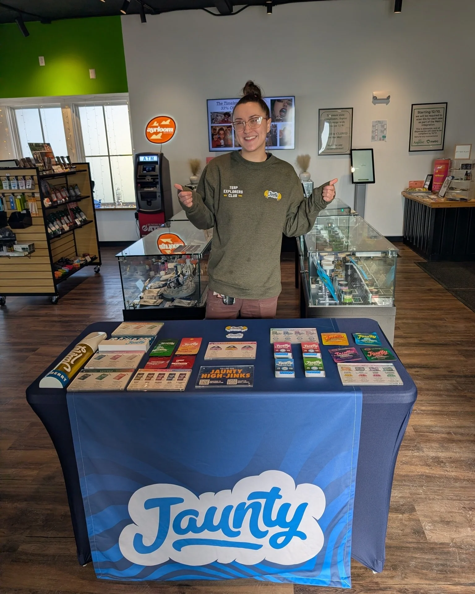 Stop in and get your Jaunty today! Pop up until 1pm today!