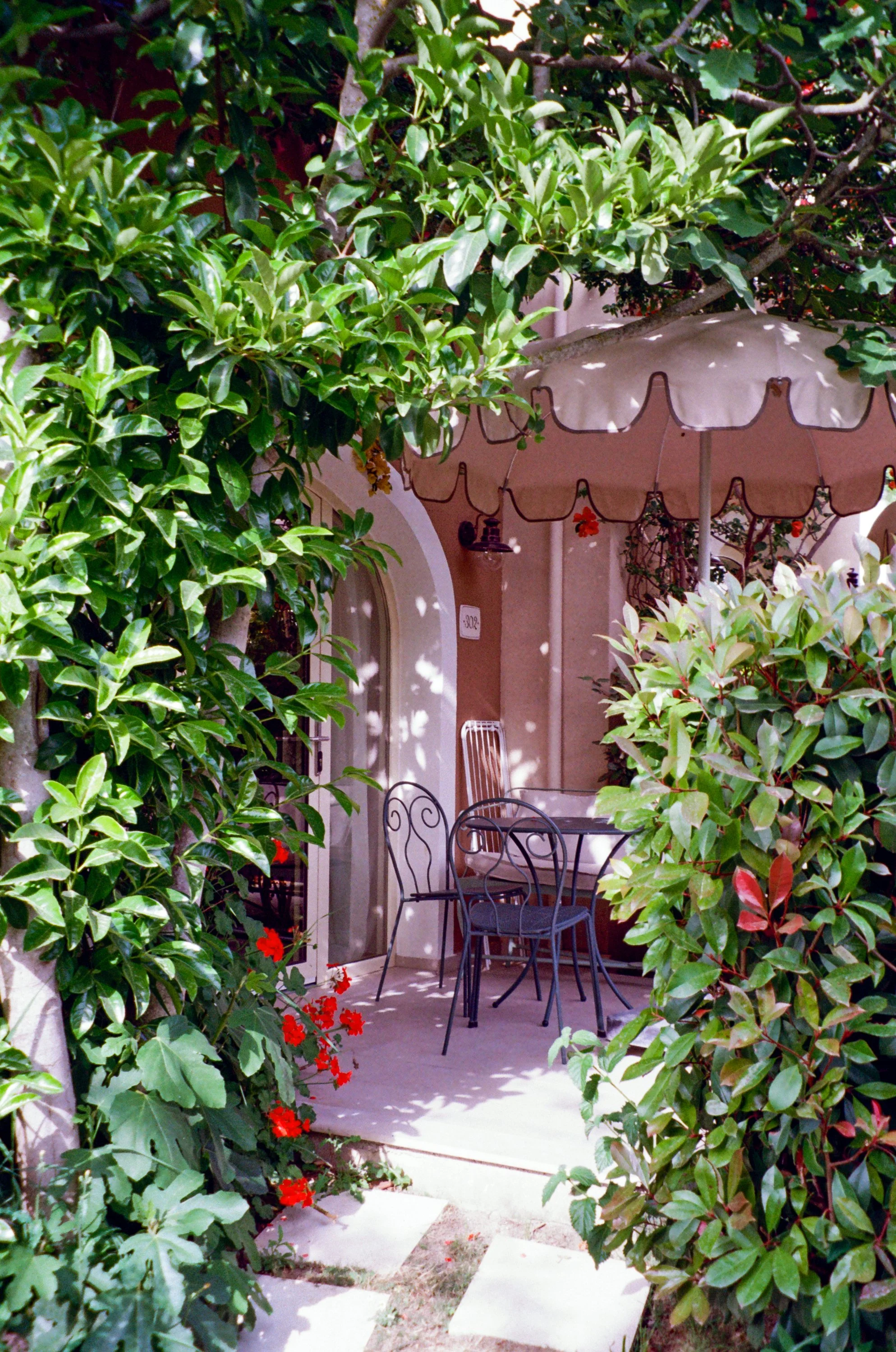003289010022-Edit.jpg