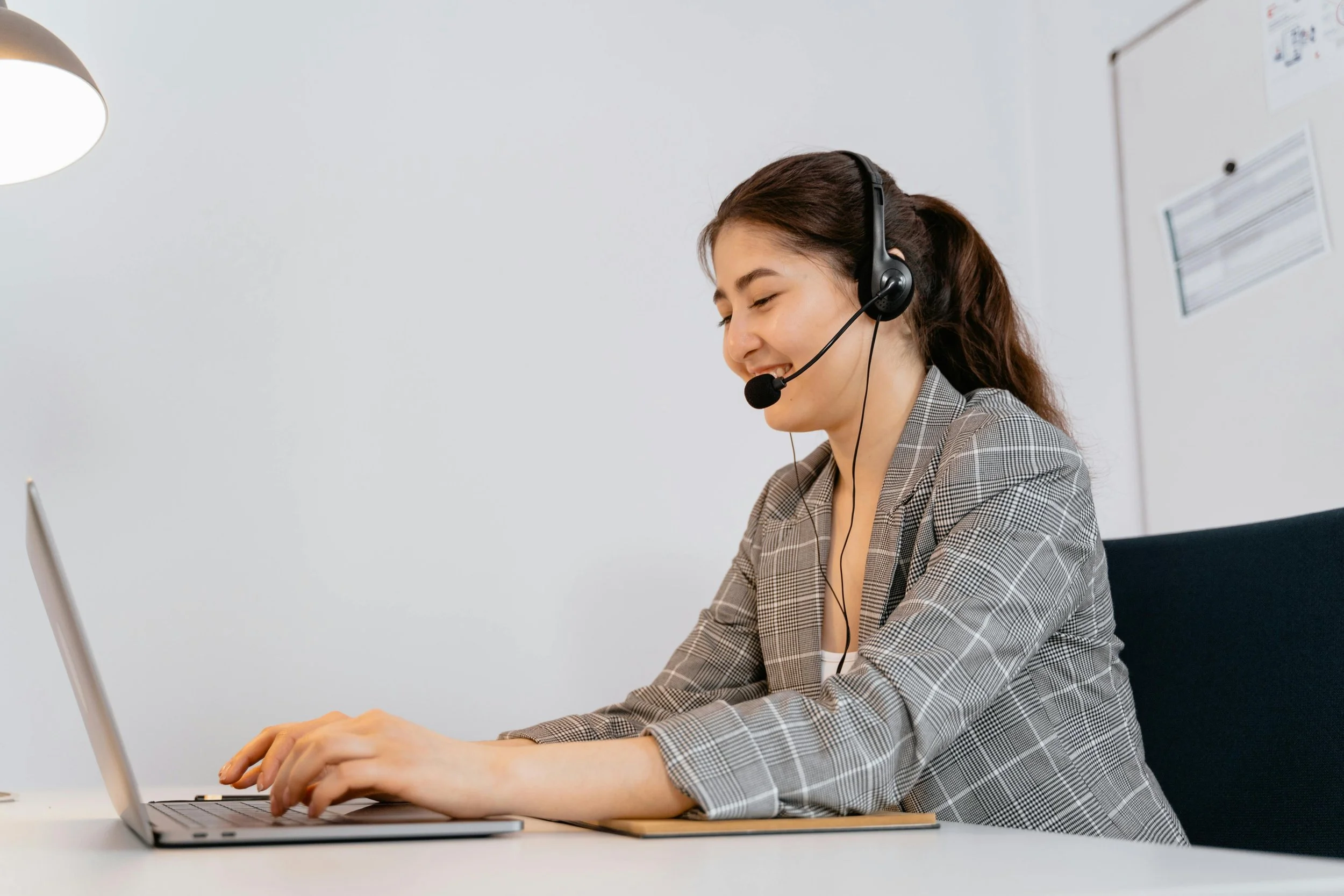 Why Hire a Canadian Virtual Assistant for Your Small Business