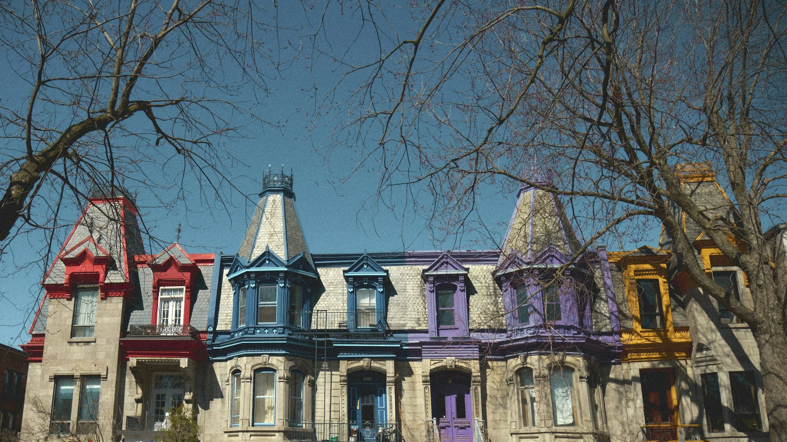 Row of residential buildings in Montréal managed with help from a Canadian virtual assistant