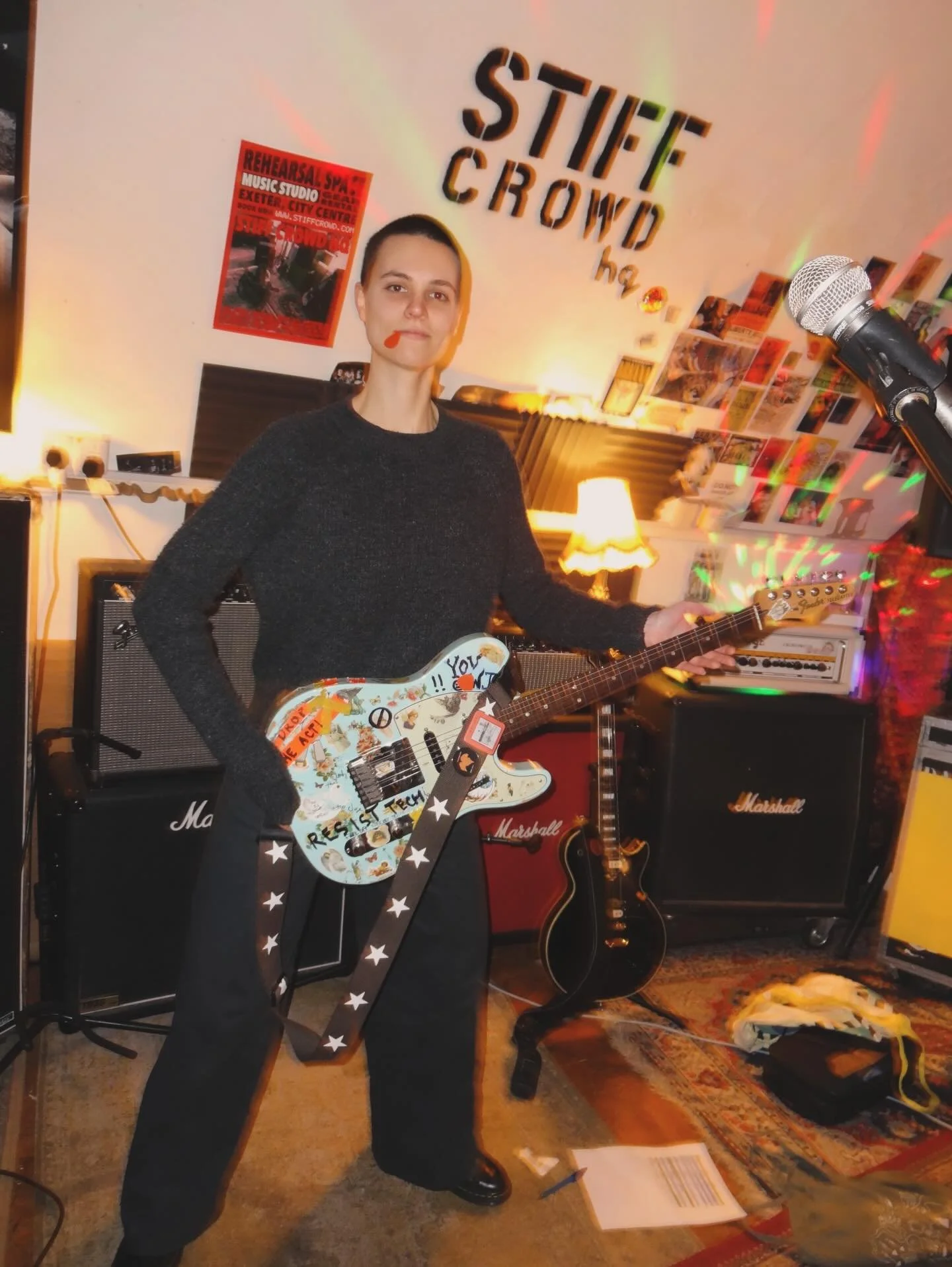 @TUMMYACHEMUSIC BLESSES THE HQ WITH THEIR PRE-TOUR NOISE COMPLIANCE SESSION

DEVON FOLK - GO SEE THEM TOMORROW AT THE @BARRELHOUSETOTNES

CLIMB IN TO THE BARREL OR GET WASHED AWAY INTO THE OCEAN BY THE FLOOD COMING FROM THE MOORS, THE CHOICE IS YOURS