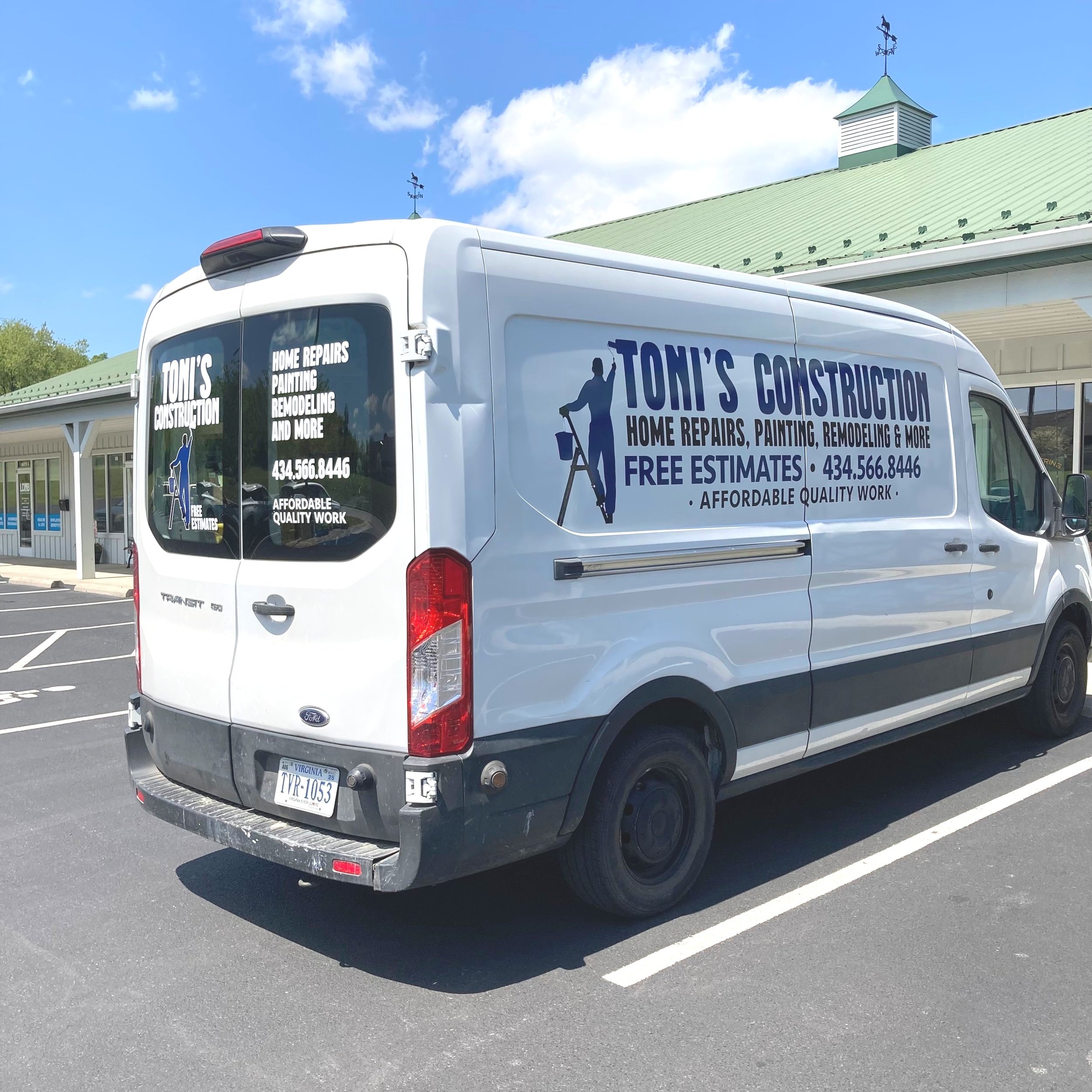 TONIS.jpg