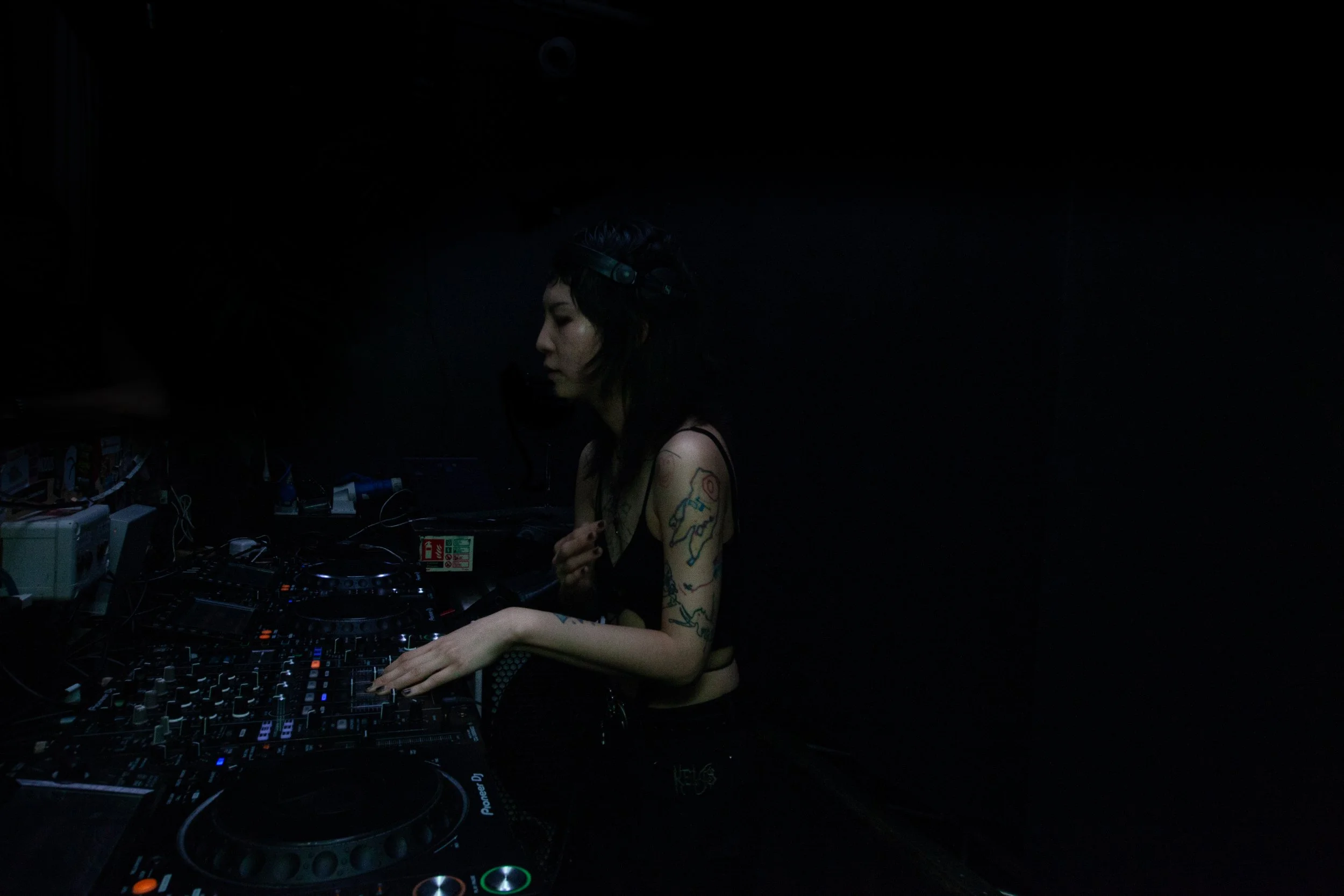 EM x GGI nightlife 2.3-2.jpg