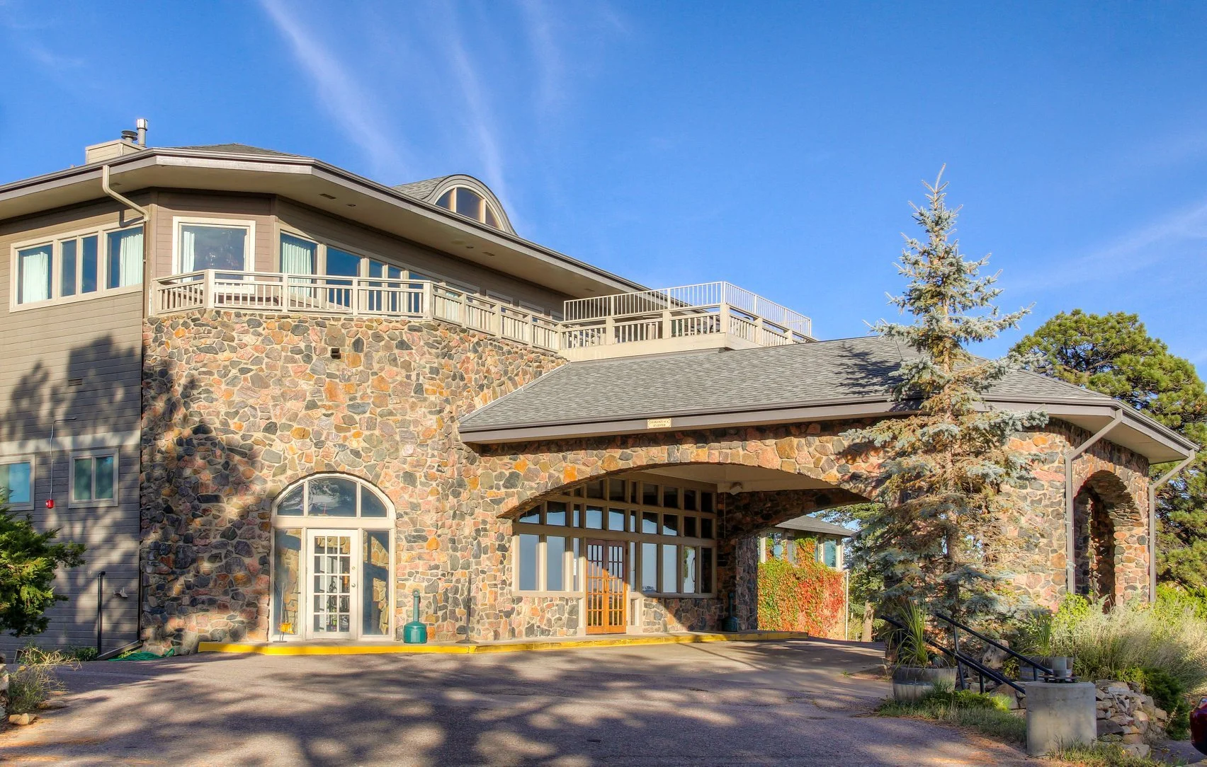 Mount Vernon Canyon Club