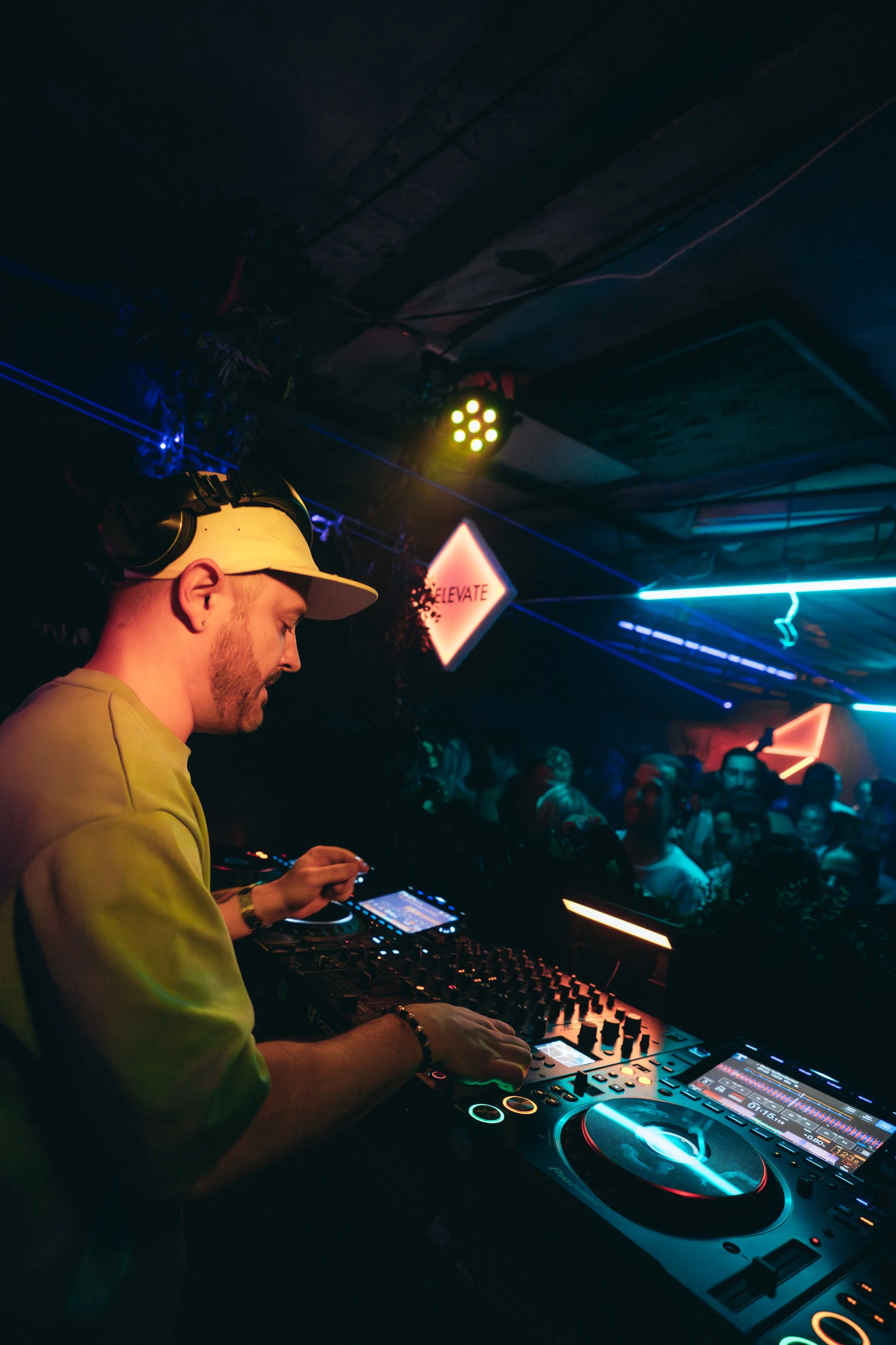 ELEVATE_130526-49.jpg