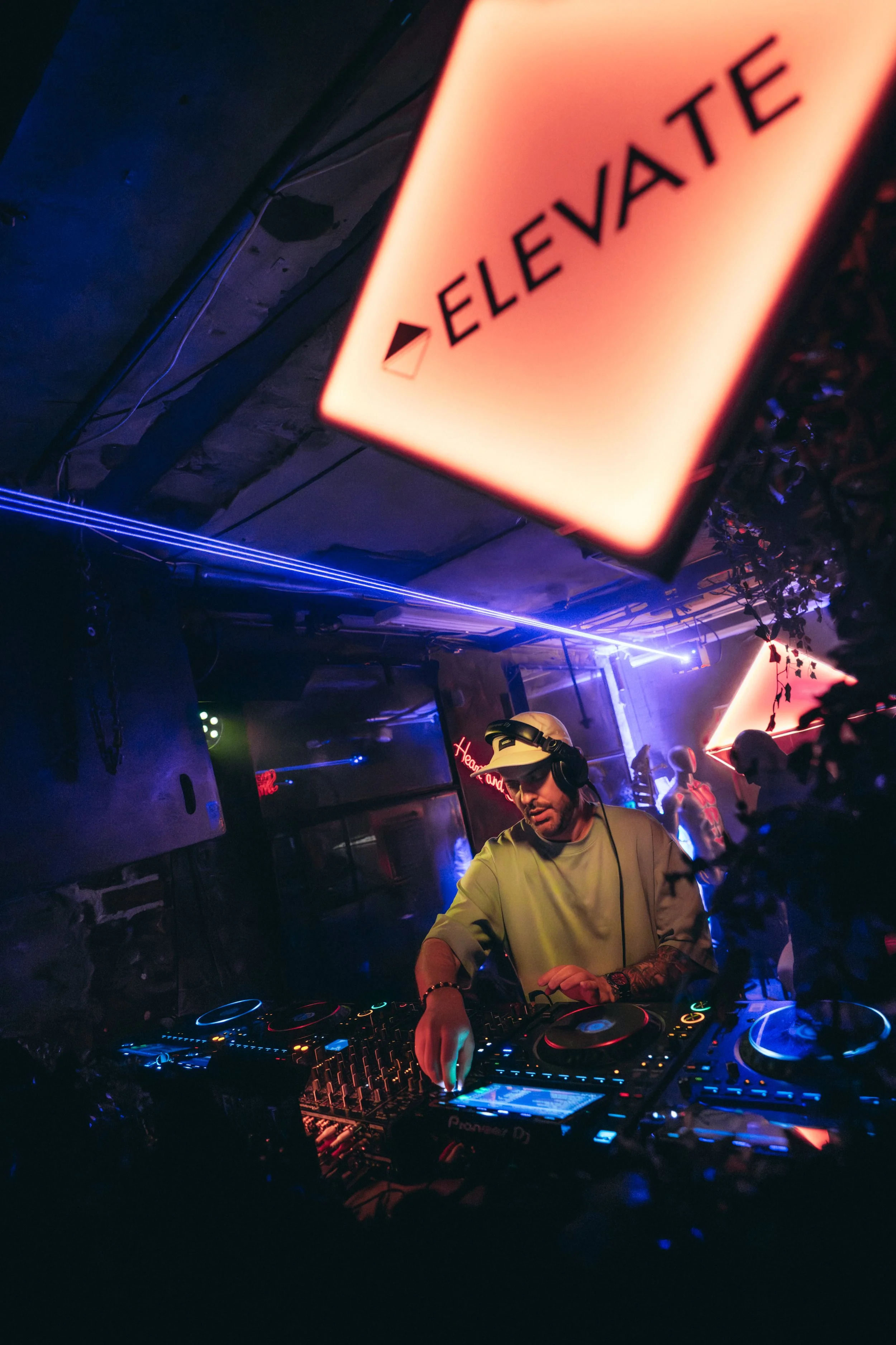 ELEVATE_130526-37.jpg