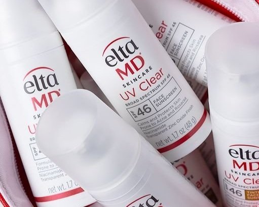 Elta+MD+UV+Clear+Cosmetic+Bag.jpg