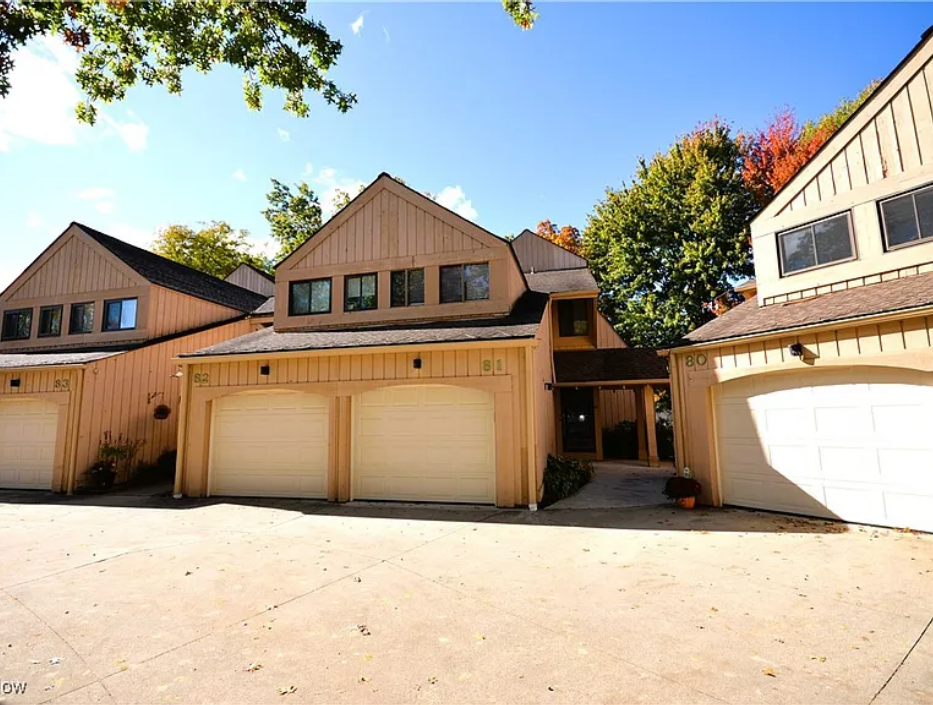 81 Landings Way, Avon Lake, OH 44012