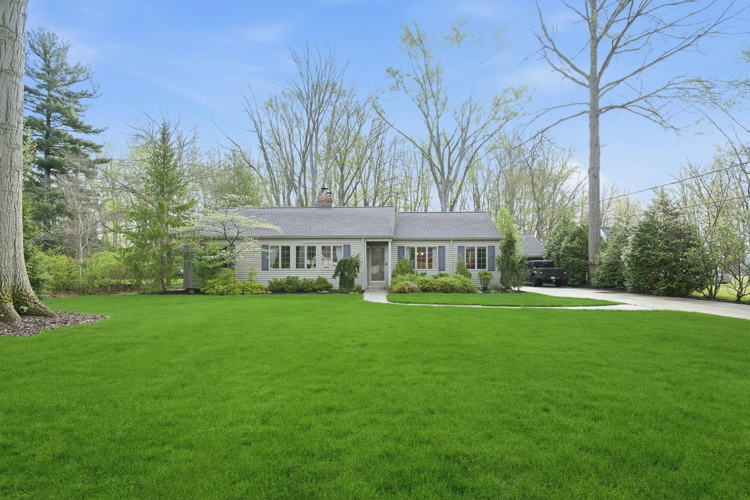 Pending 4499 Dover Center Rd, North Olmsted OH 44070