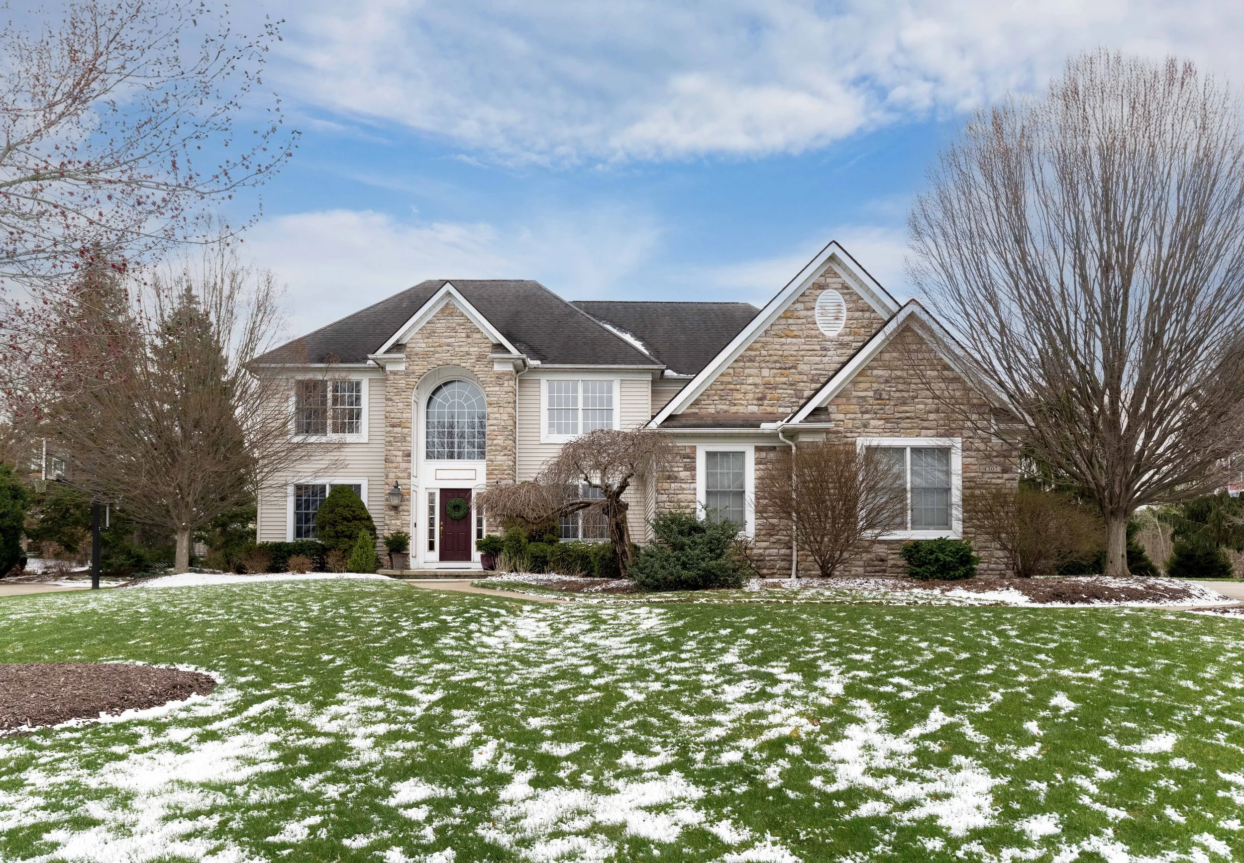 4307 S Fall Lake Dr, Avon, OH 44011