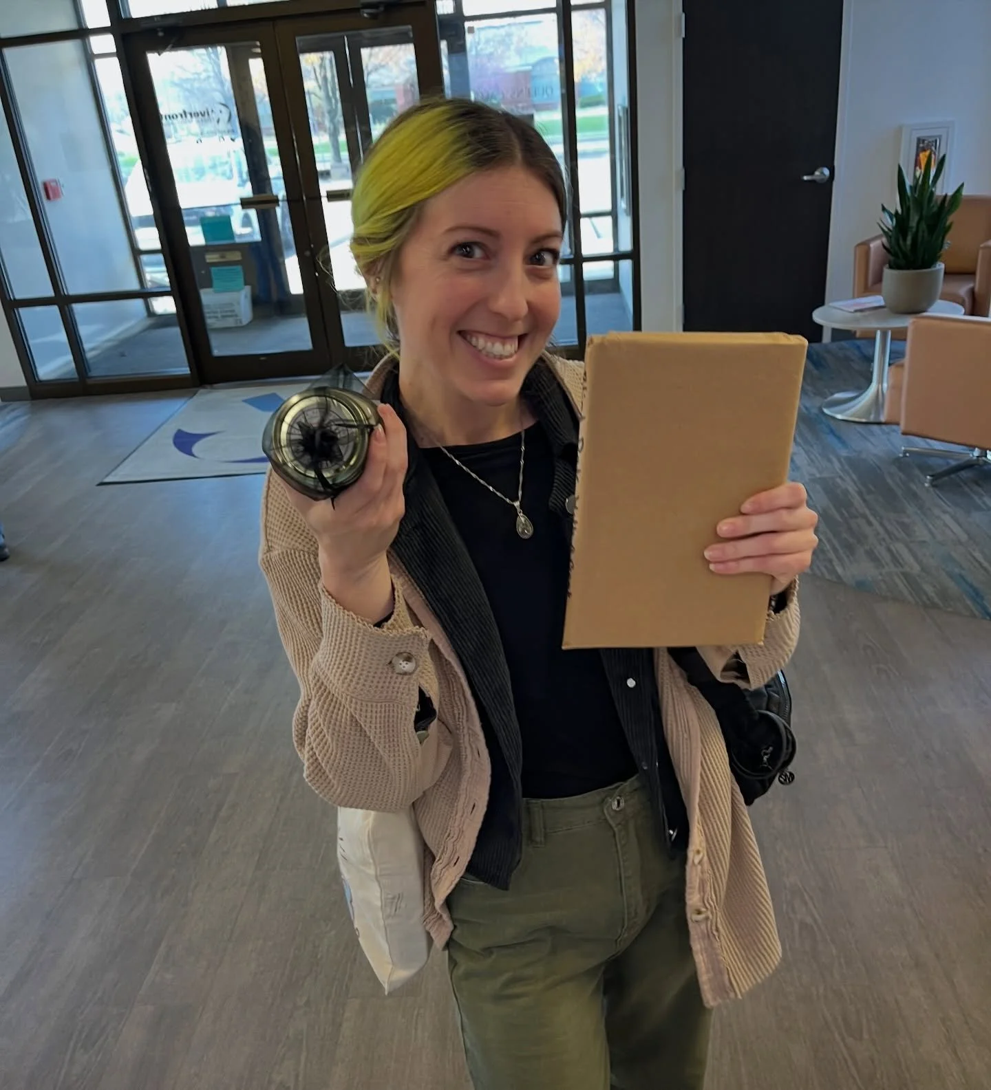 Thank you for coming out today and supporting the @readingpublib at Queens&rsquo; Caf&eacute;! It was a lot fun kicking off their celebrity barista series. I was able to sell 9 fundraiser candles today bringing me so much joy meeting new people. 

Th