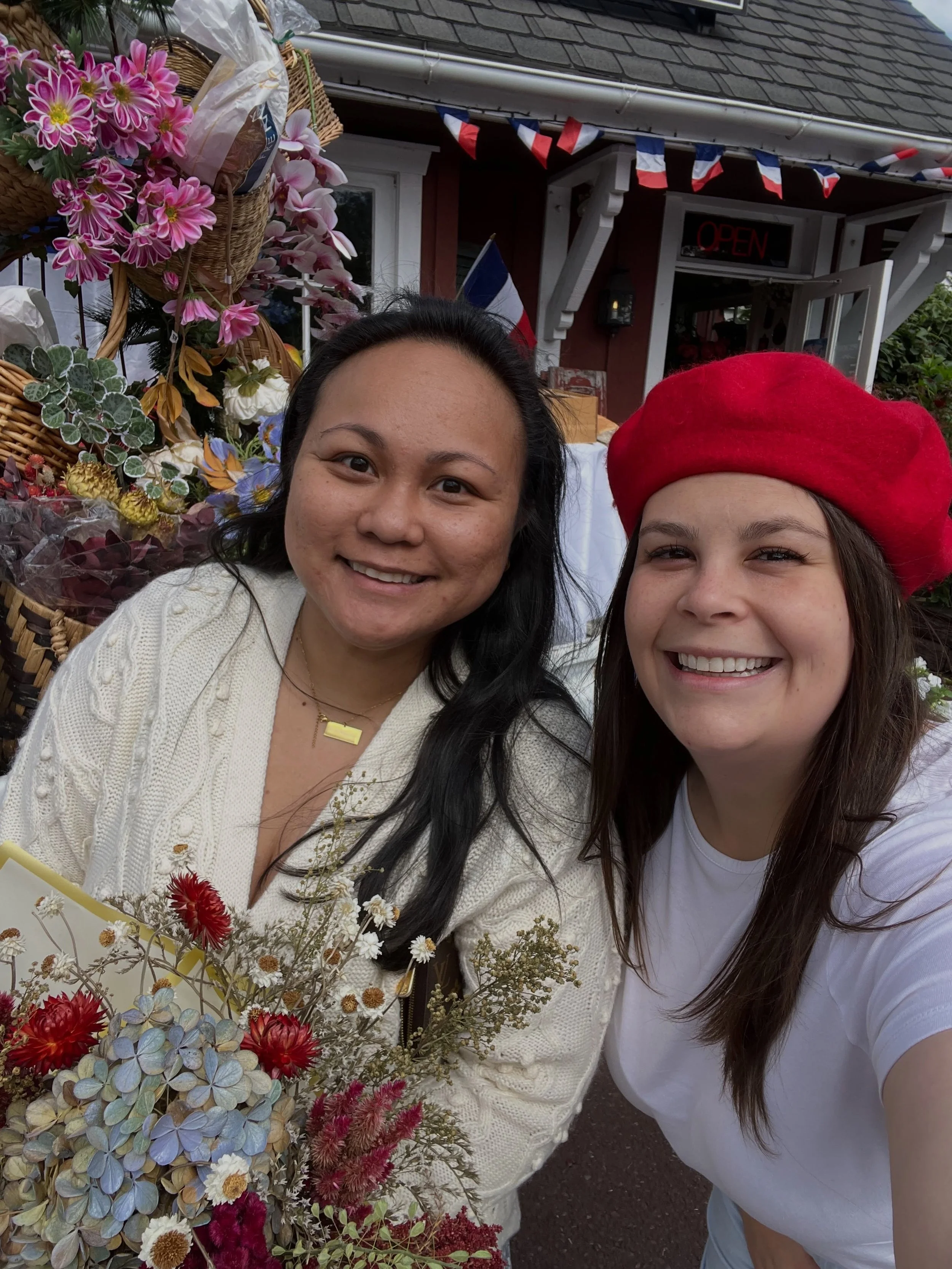 Today and Tomorrow 10-5 in @skippackvillage 

Join us for all things French! I&rsquo;m outside of @blossomcafepa both days 

#french #frenchmarket #skippack #skippackpa #soycandles