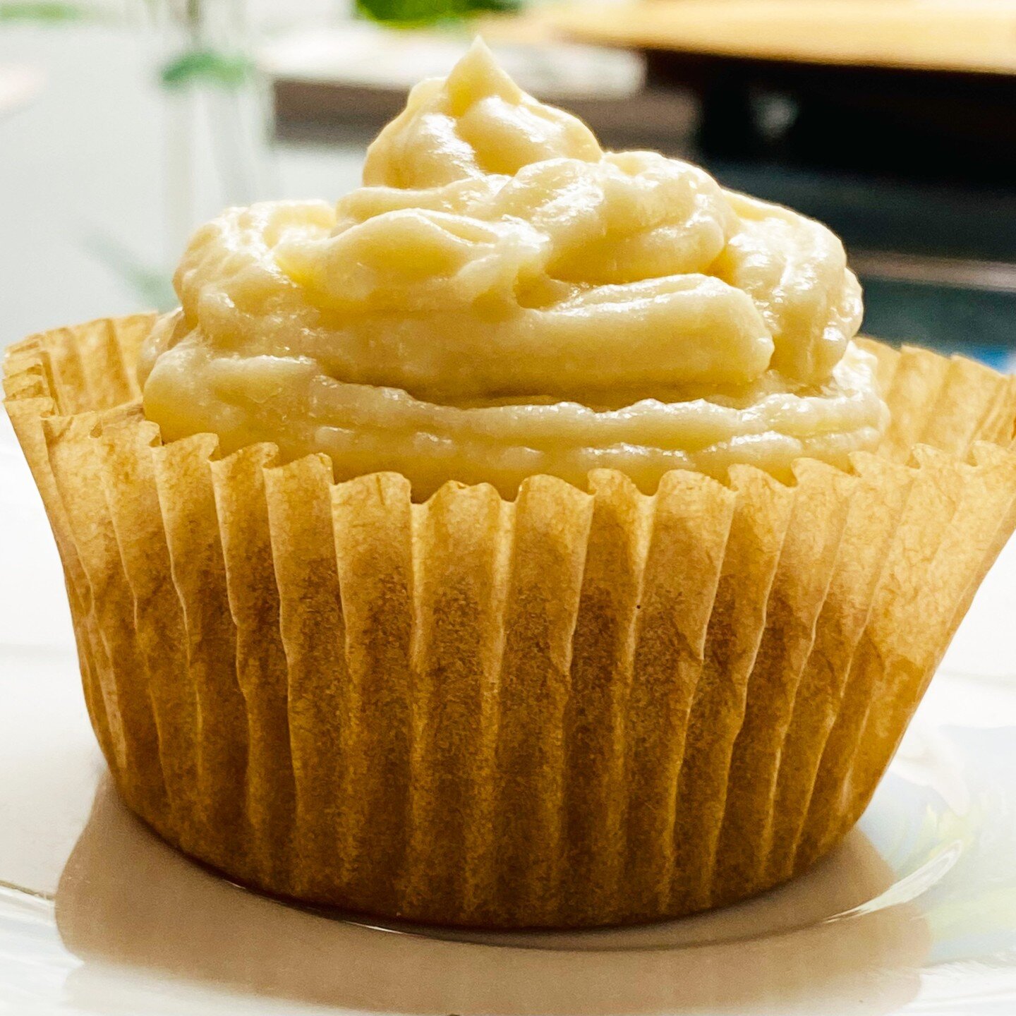 Hello crown community! I was baking a delicious batch of vanilla cupcakes with matching frosting when someone asked me how I like my eggs. What a ridiculous question! I obviously gave him the human answer of: in cake. Are there any other ways to eat 
