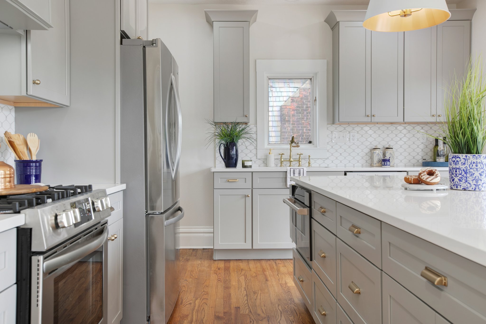 The Northshore Home - A Classic Transitional Home on the River