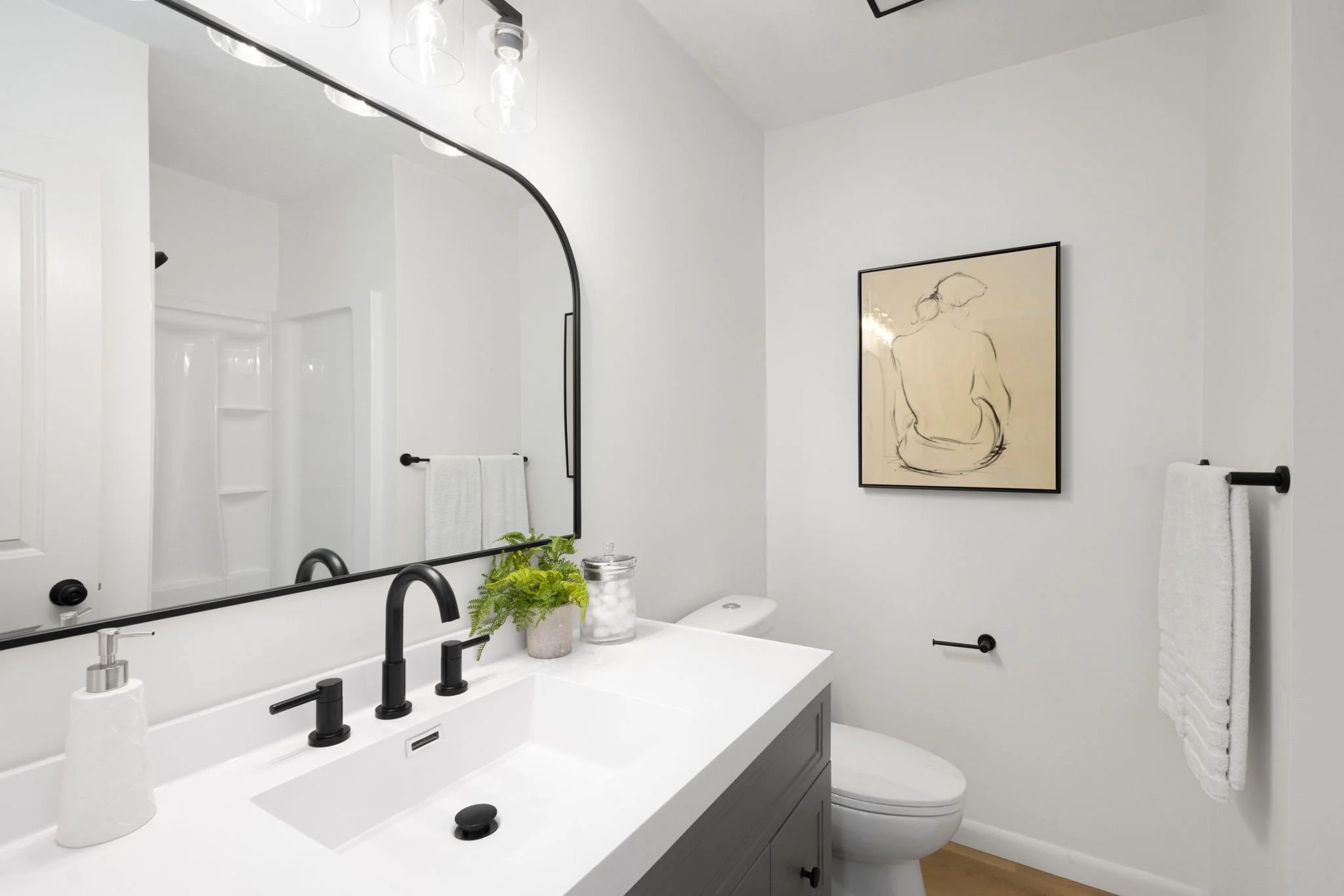 1031 N Ironwood_21.jpg