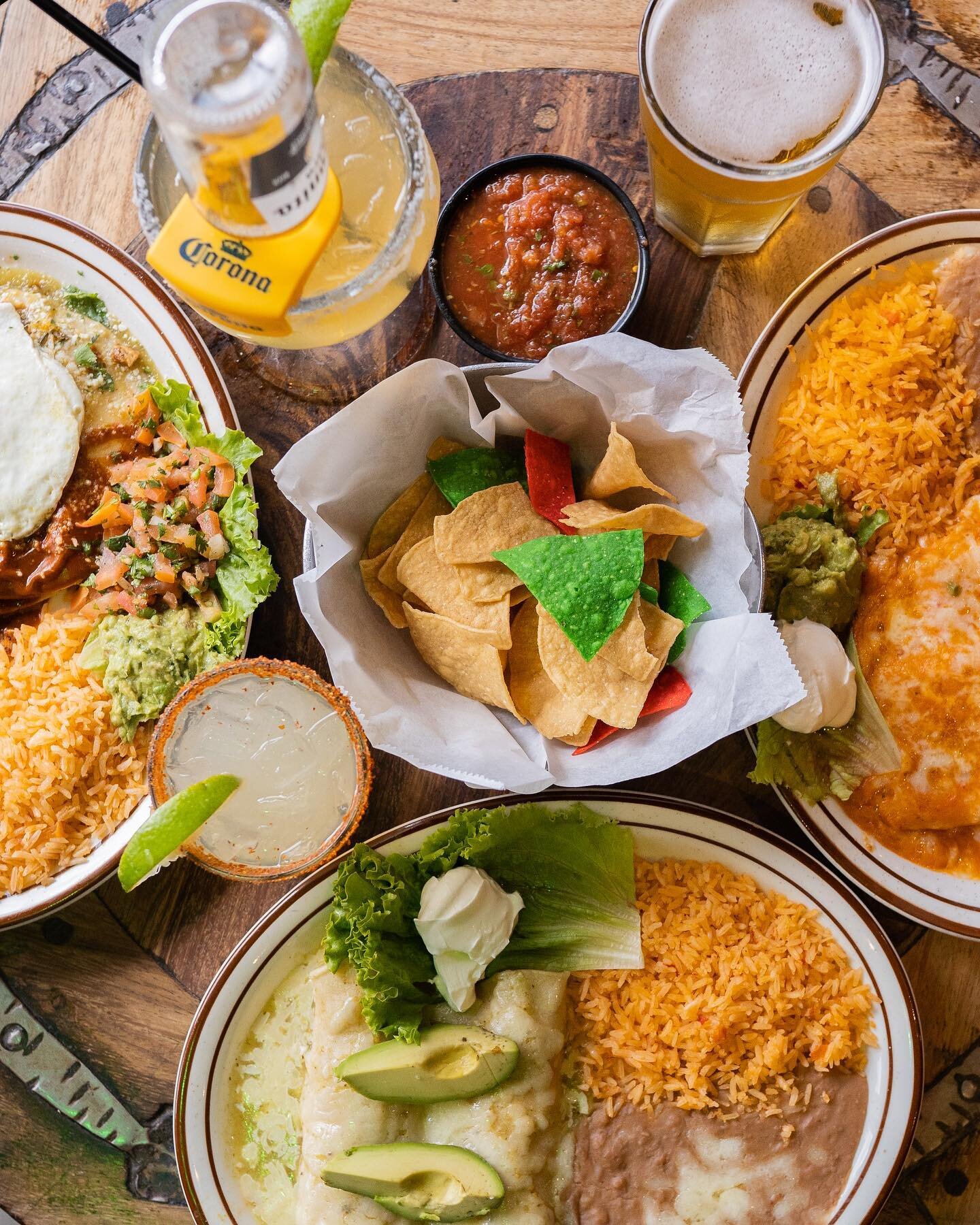 🎉Did You Know We Serve To-Go Family Meals? 🌮🌯🥰

We Have Theee different Meals To Choose From! 

🎉LOS REYES FAMILY MEAL $75
2 Pounds of meat of your choice; Steak,  Carnitas, Grilled Chicken, or Chile Verde. 8 Cheese Enchiladas, 32 oz. Rice, 32 o