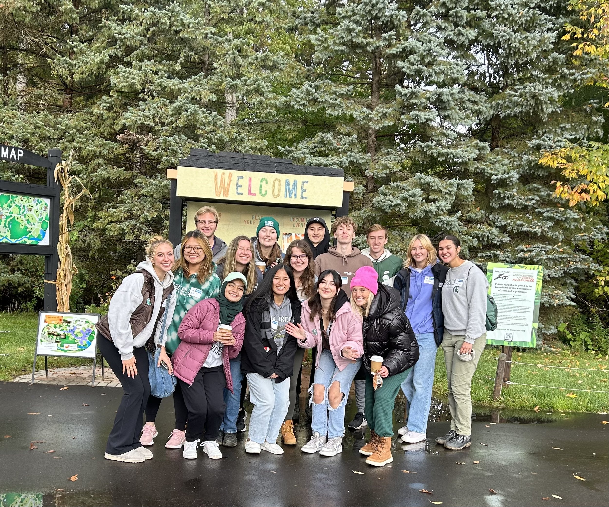 Volunteering at Potter Park Zoo!