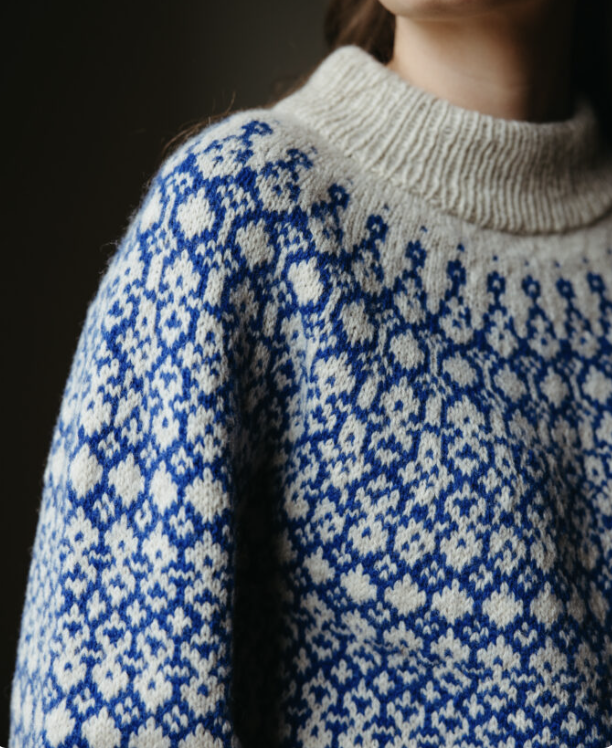 Efterrar No. 8 Blue and white detail.png