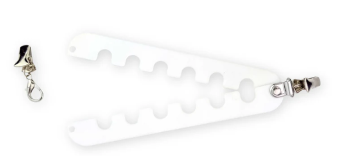 White Yarn Gator open.png