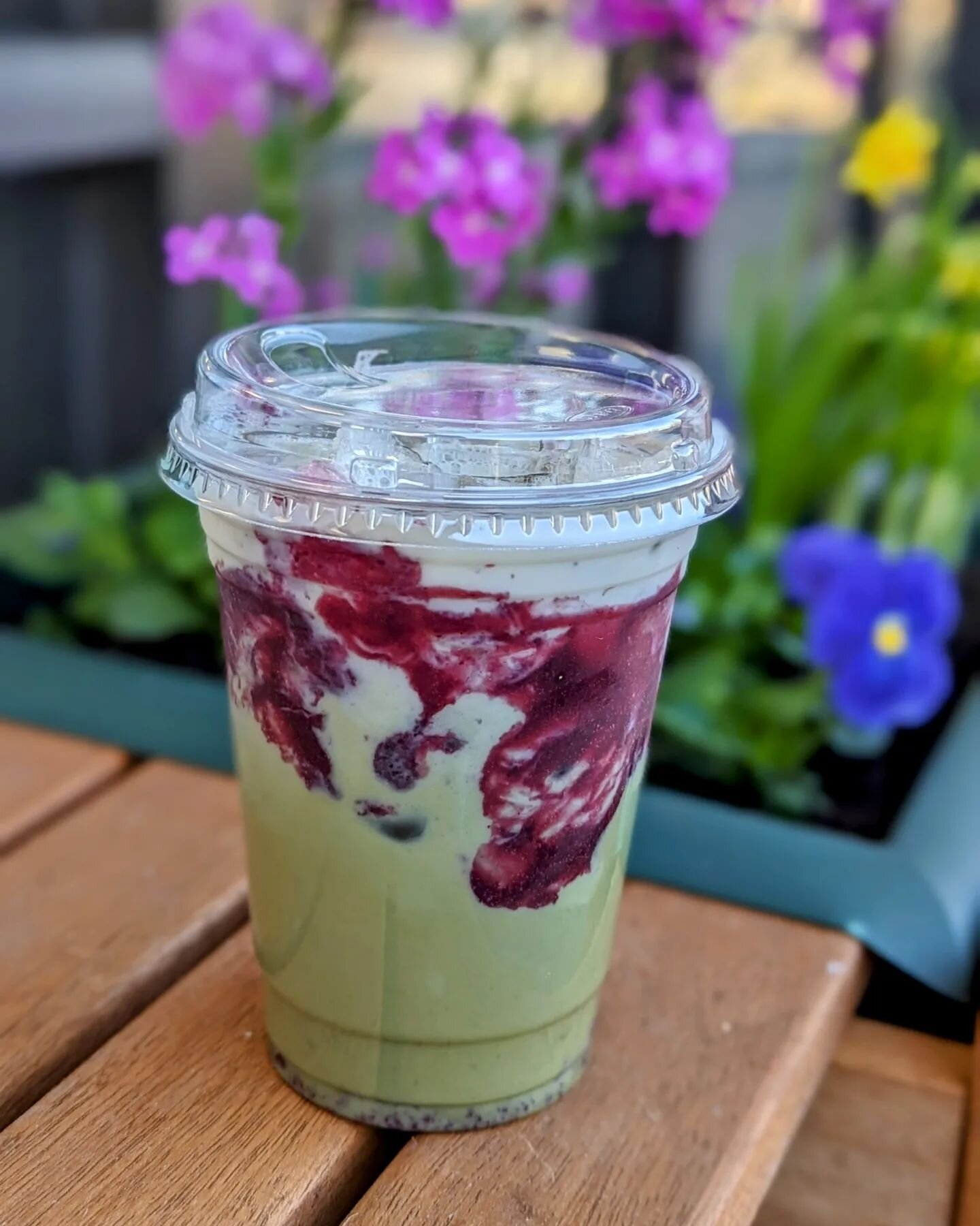 Good morning lads and lasses! We've rolled out our spring seasonal drink menu. Enjoy a marionberry matcha latte, with homemade marionberry syrup, and a white chocolate peppermint shamrock mocha. We still have our lavender London fog, hazelnut mocha, 