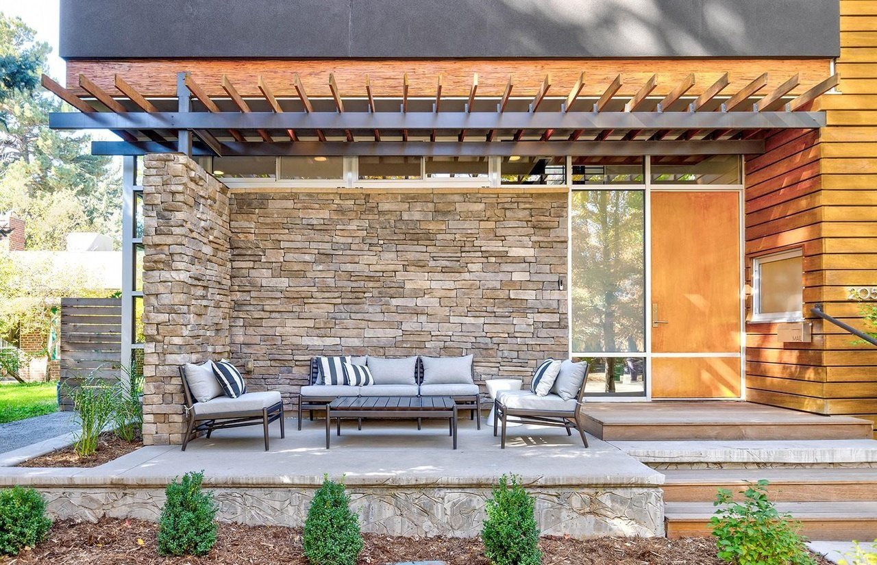 Front+Patio.jpg
