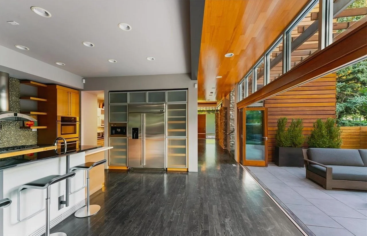 Kitchen+-+Windows+Open.jpg