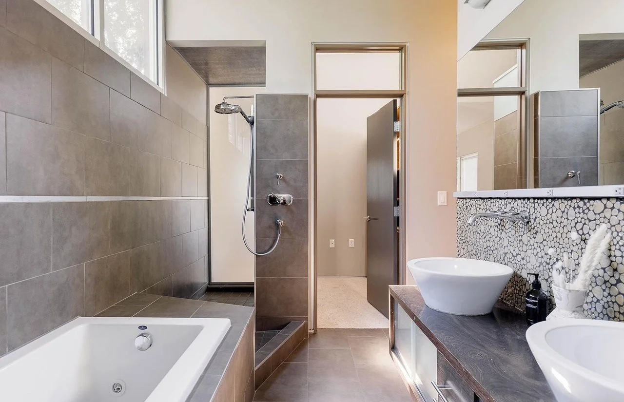 Master+Bathroom+2.jpg