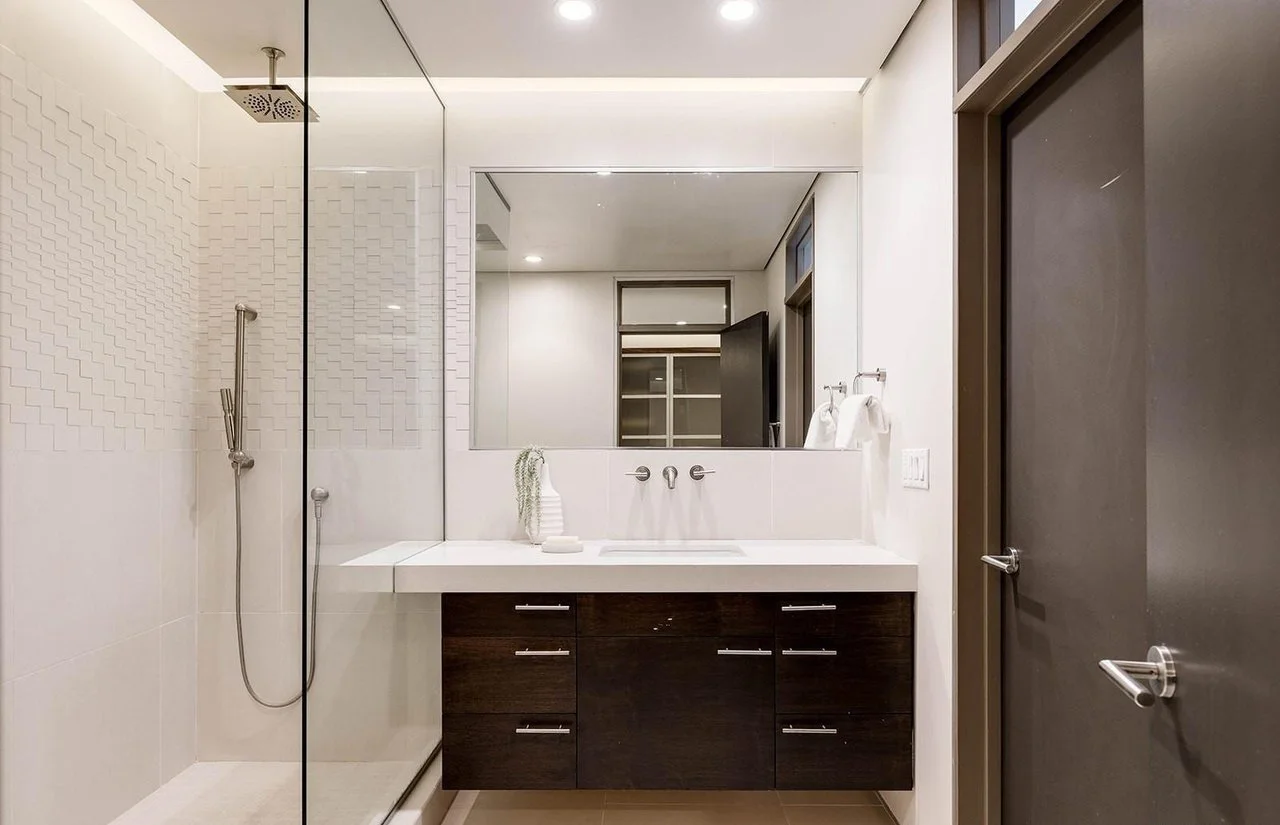 Bathroom+4.jpg