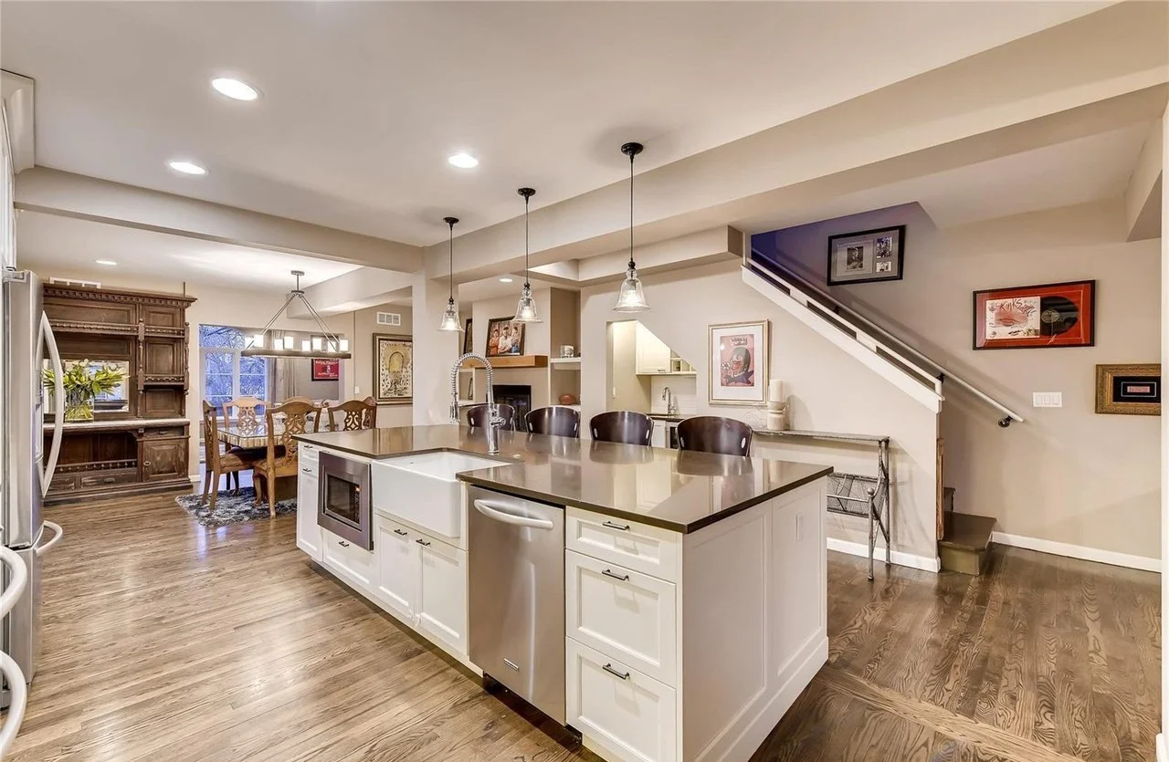 Kitchen+2.jpg