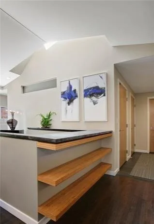 Hallway.jpg