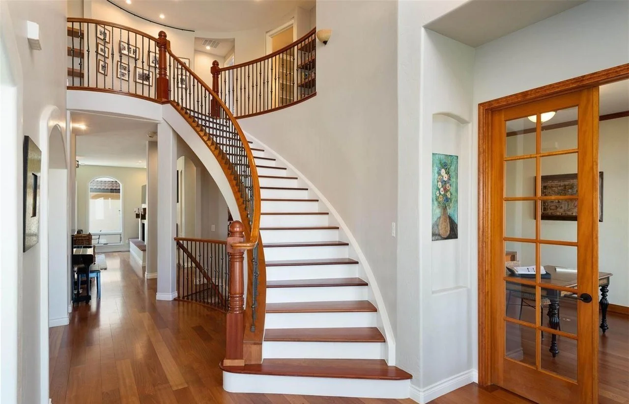 Entryway.jpg