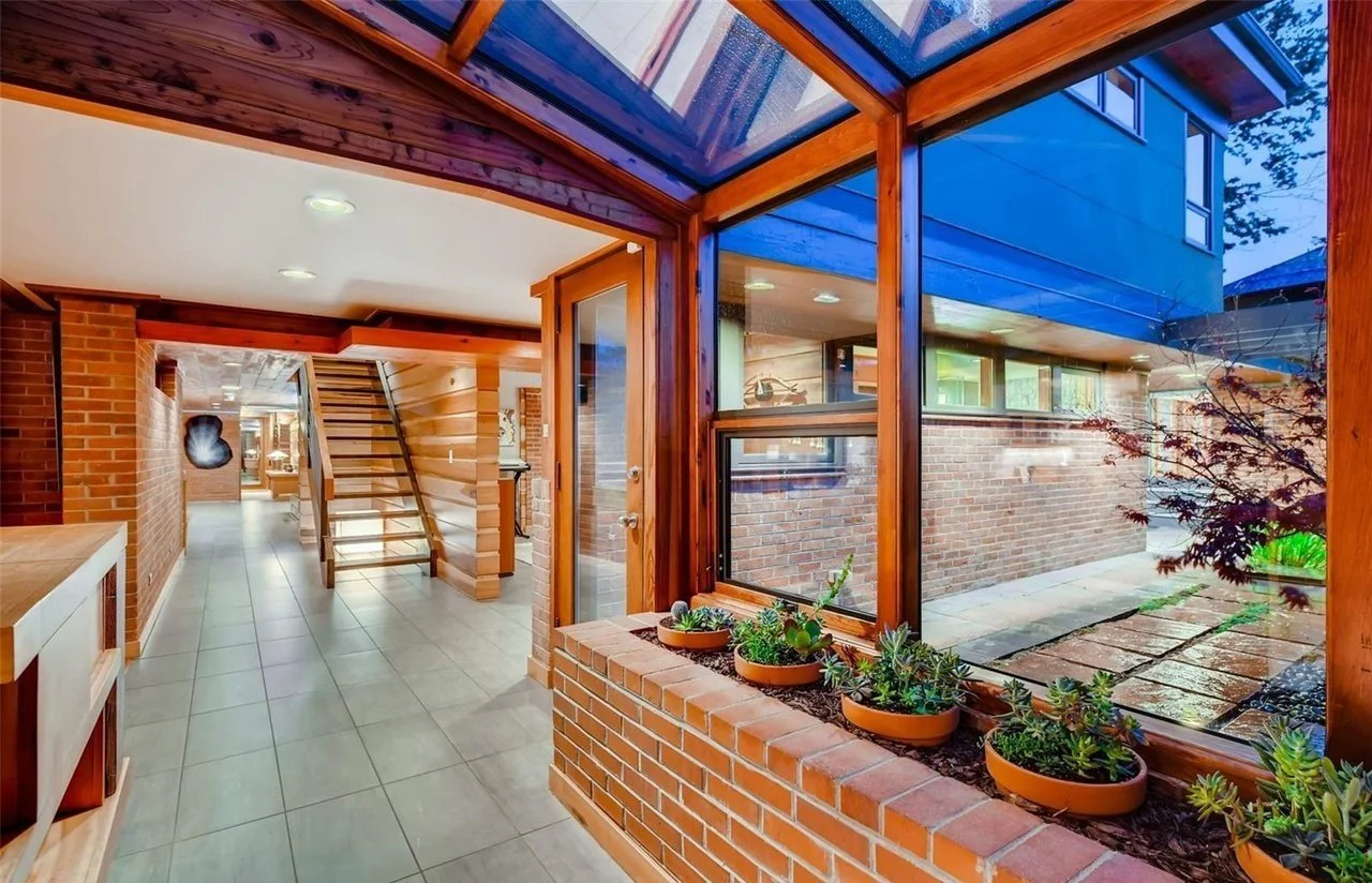 Entryway.jpg