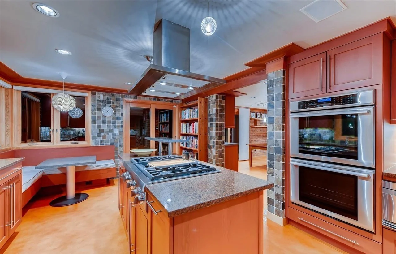 Kitchen+2.jpg