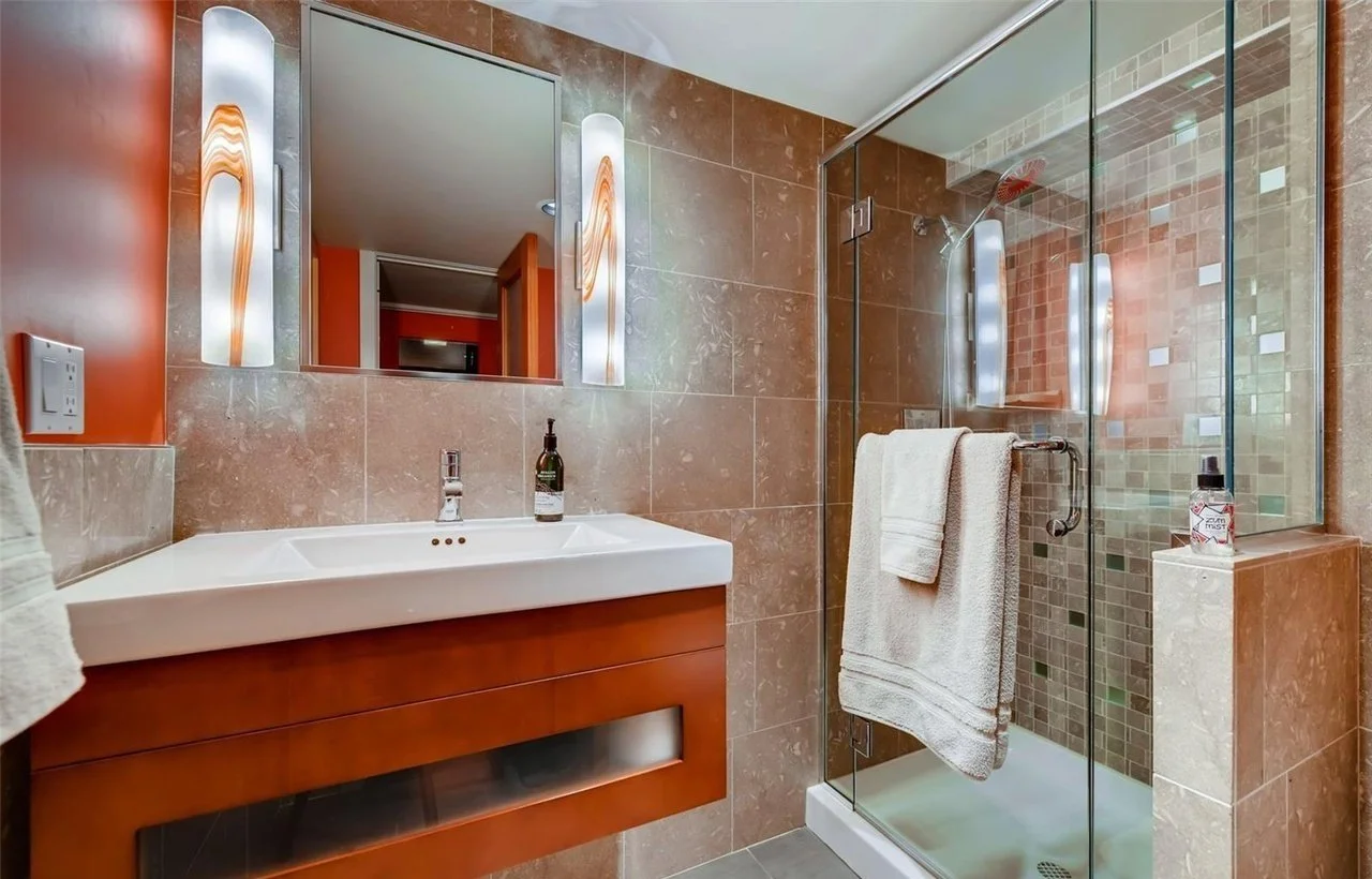 Bathroom+2.jpg