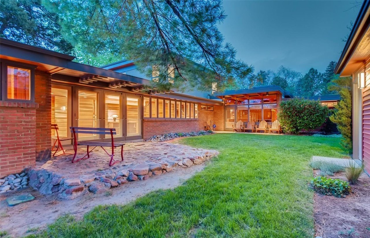 Backyard+-+Guest+House.jpg