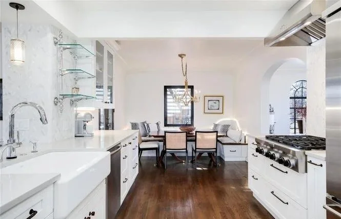 Kitchen_5.jpg