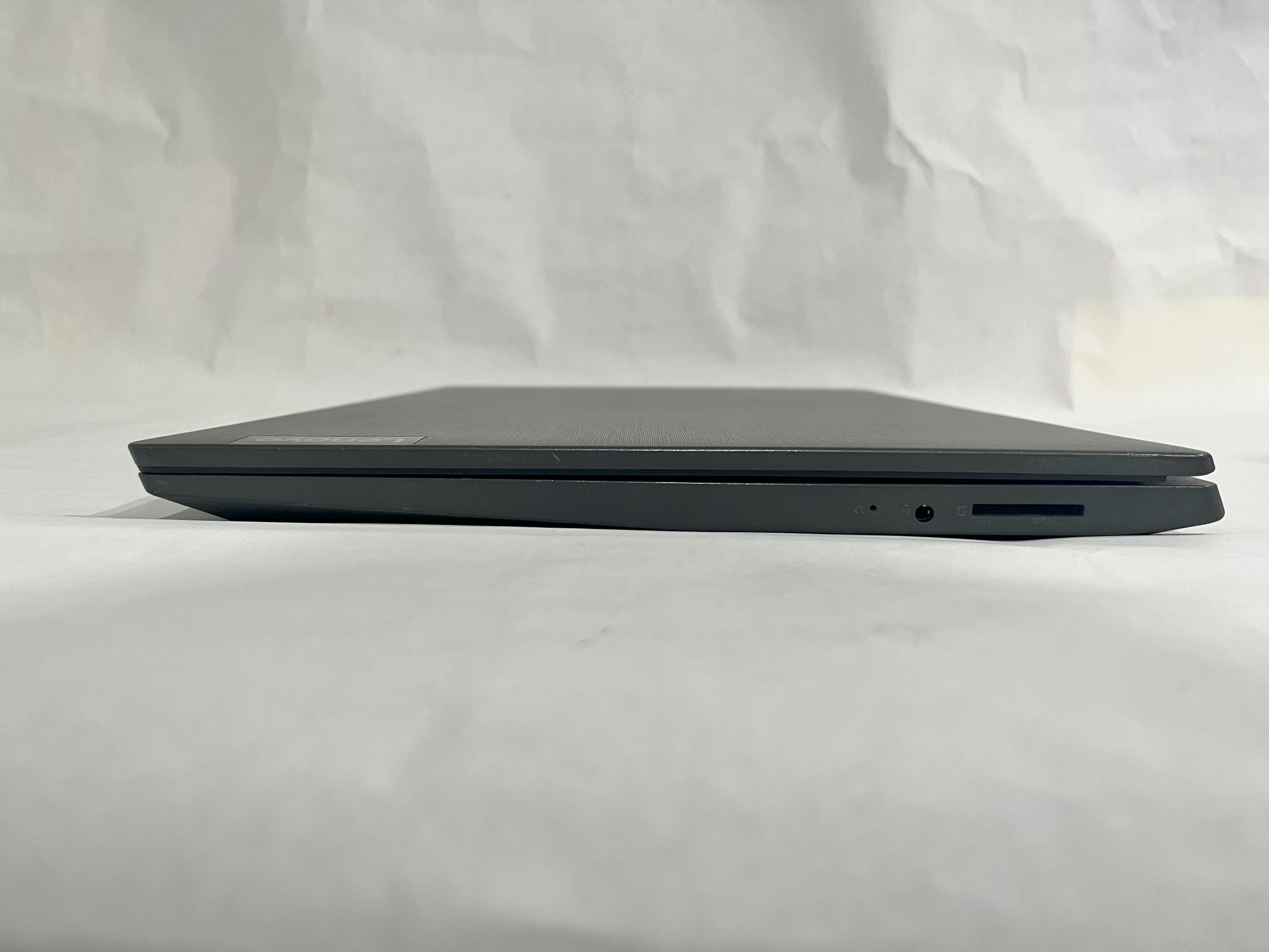 LENOVO82C5-CLOSED1.jpeg