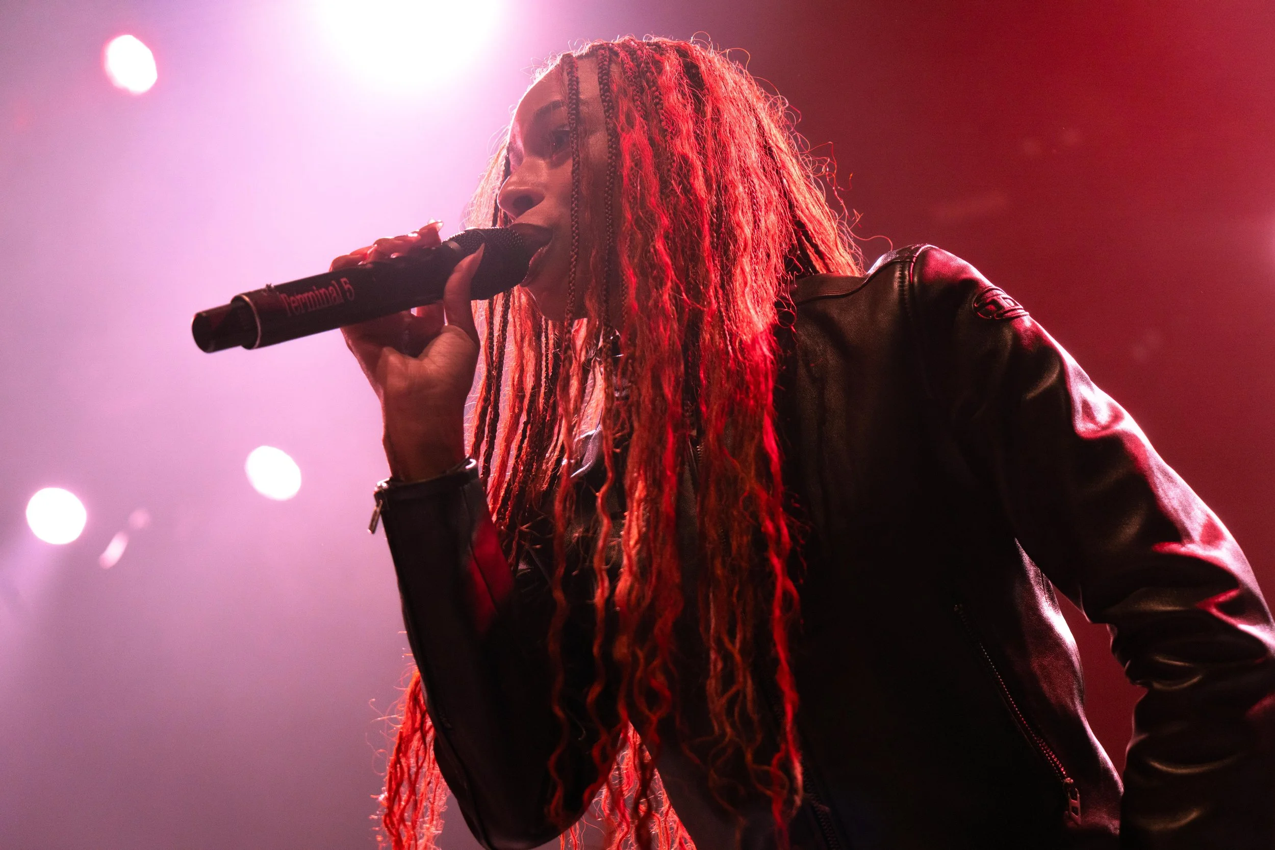 Ravyn Lenae - V100 2025