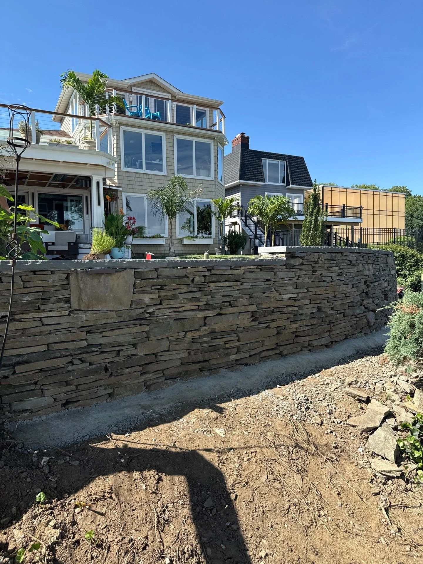 Exceptional Retaining Wall for a Coastal Home