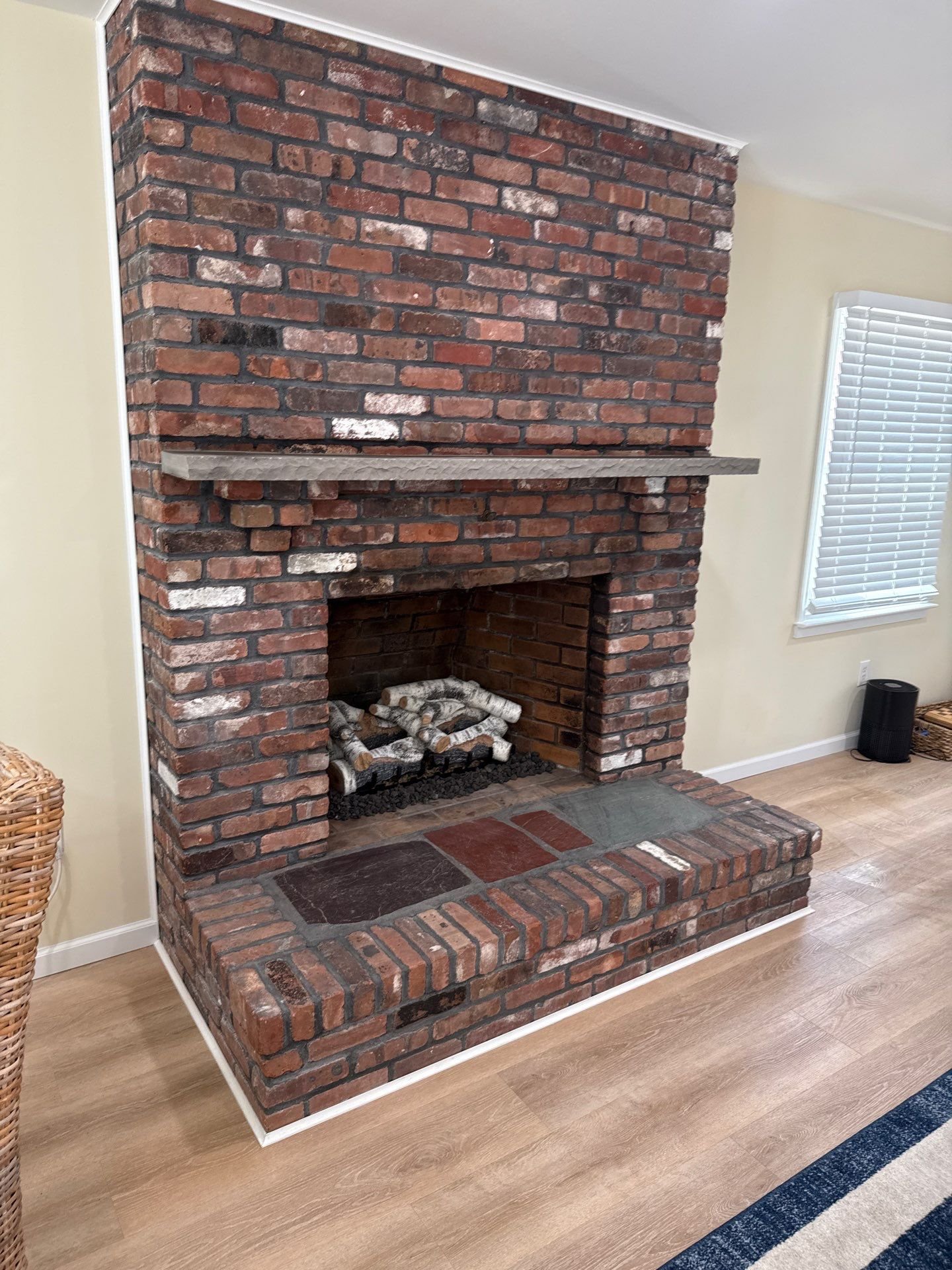 Custom Fireplace Mantle Transformation