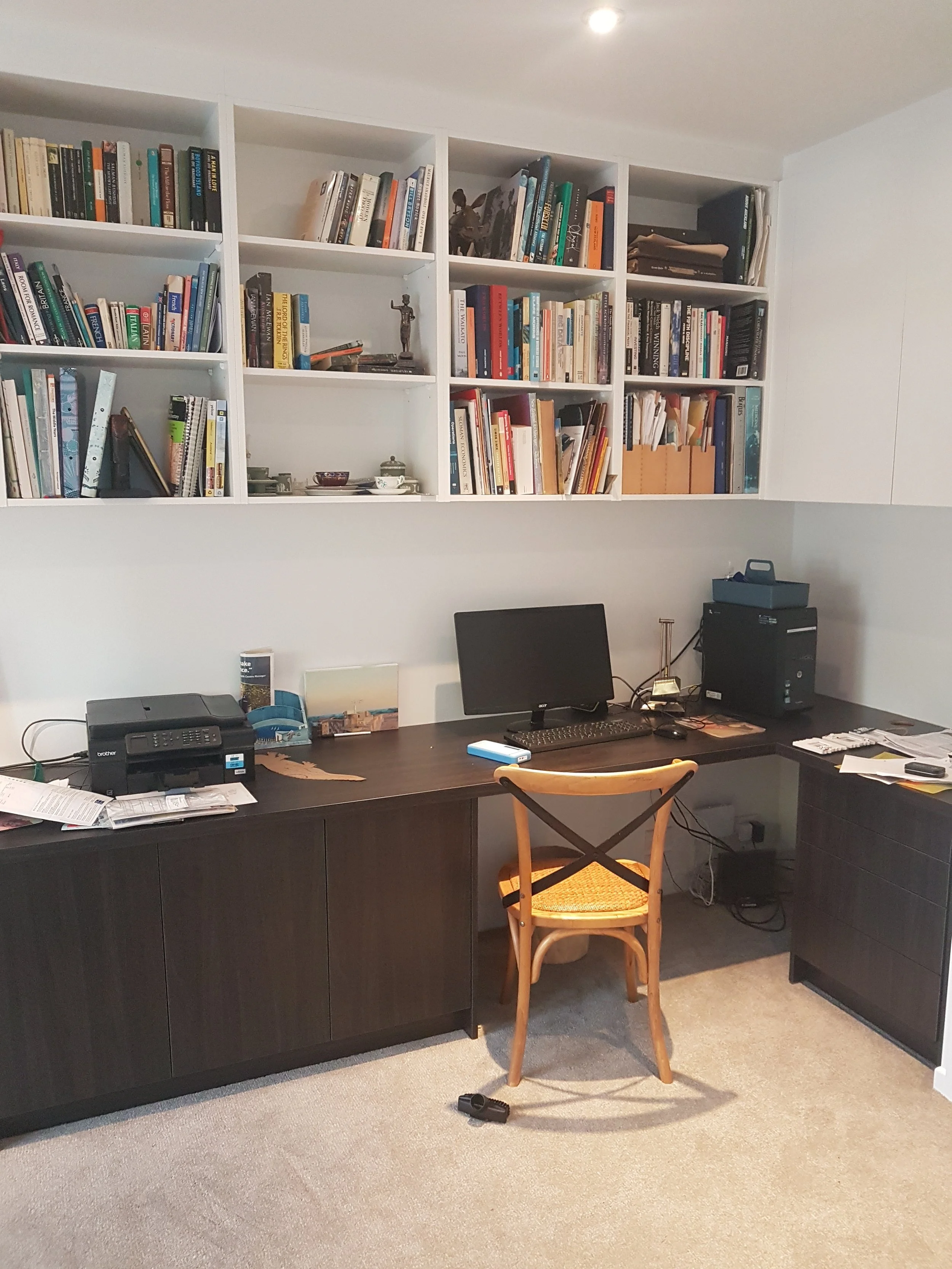 Design Home Office Desk & Shelving
