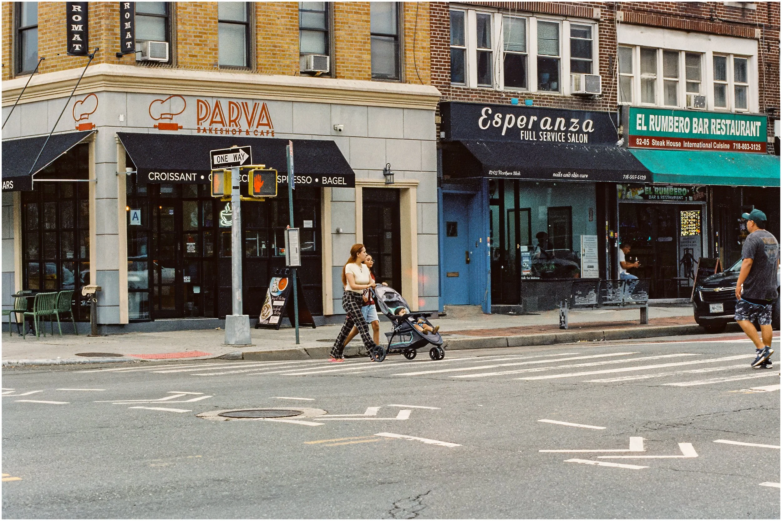  Shot with CANON KISS-35 mm (  Amber 800 35 mm Color Negative)   