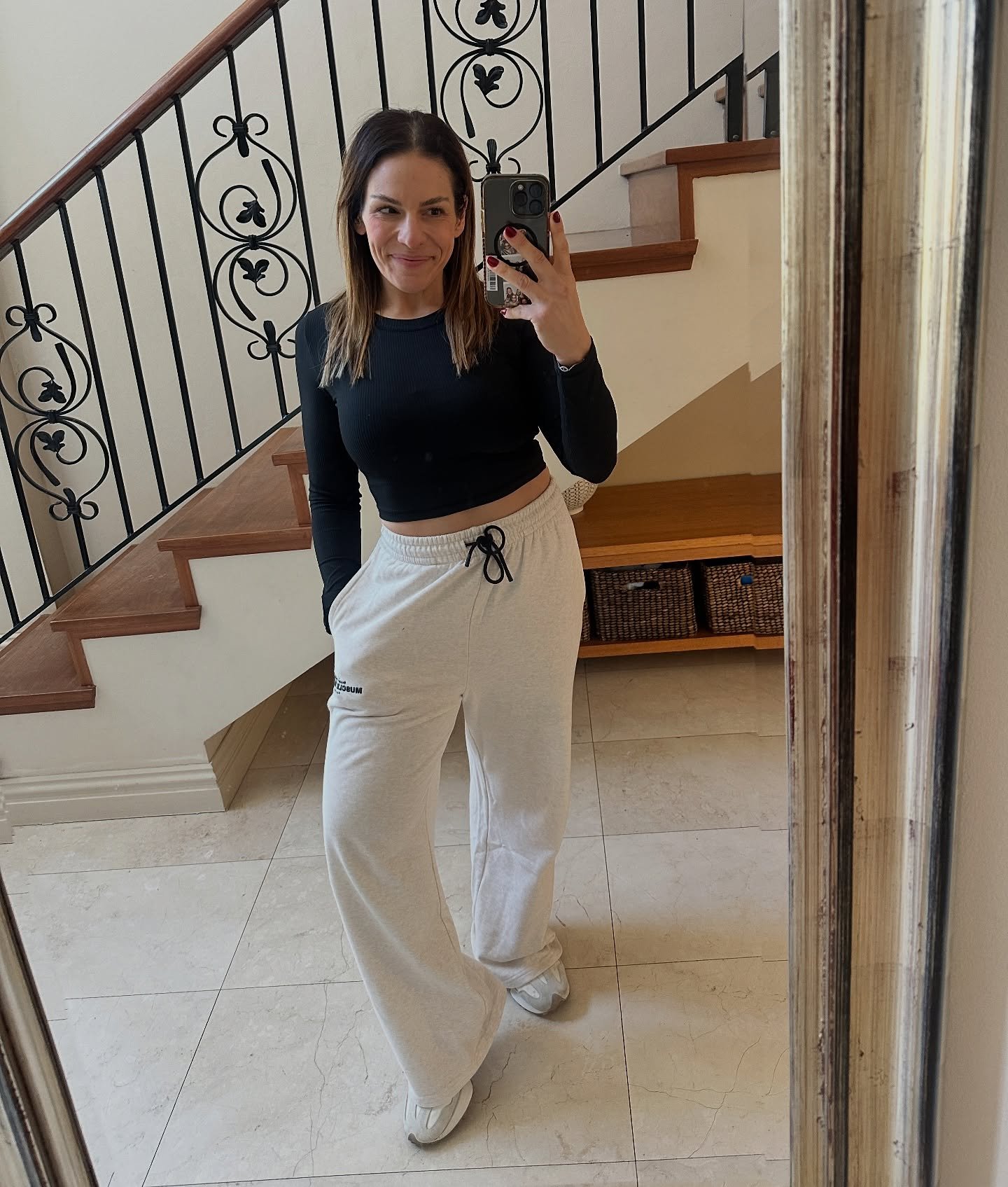 10 days post varicose veins surgery. I need to still wear my compression stockings all day so I stocked up on @musclenation trackies which feel so comfortable with my stockings underneath. Sale is still on including FREE SHIPPING this weekend. Grab 4