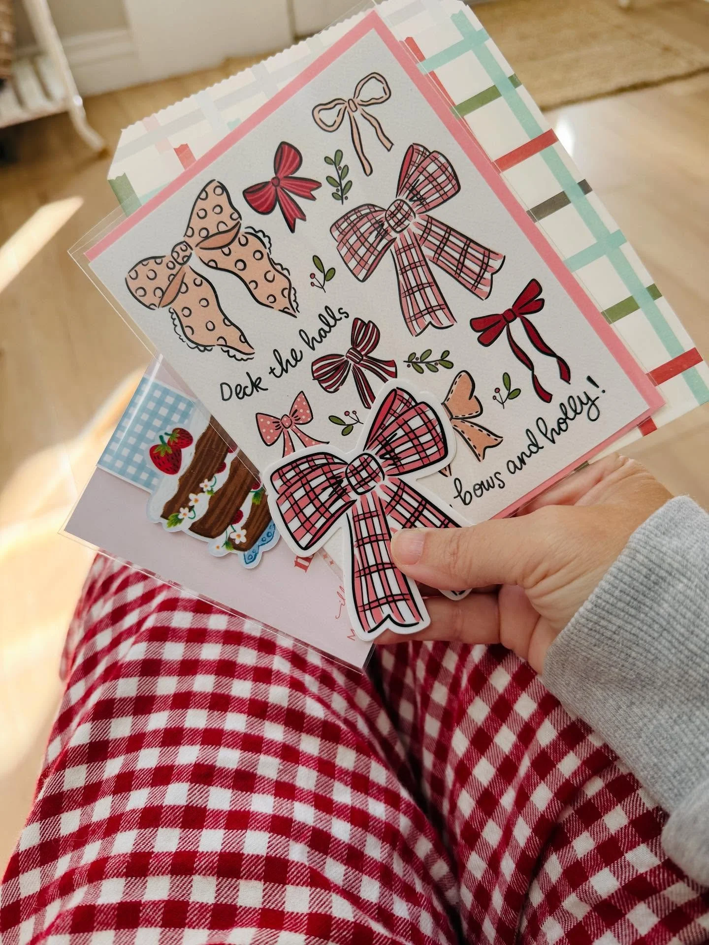 A couple of cute orders I got to pack this week! 💌
It makes me so happy to think these will be opened as birthday gifts or tucked under Christmas trees! 🎁🎄 

Thank you all so much for supporting my little art shop! 🥰🥰🥰