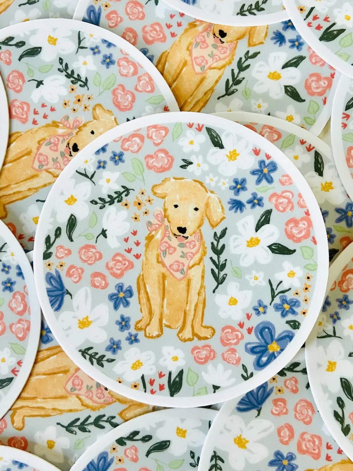 Happy #nationalpetday to my sunshines, Lucy 😇 and Penny! The furry friends that spark a lot of my artwork! I always wanted to grow up and have a golden retriever like Comet on Full House! Did you have a favorite tv pet?