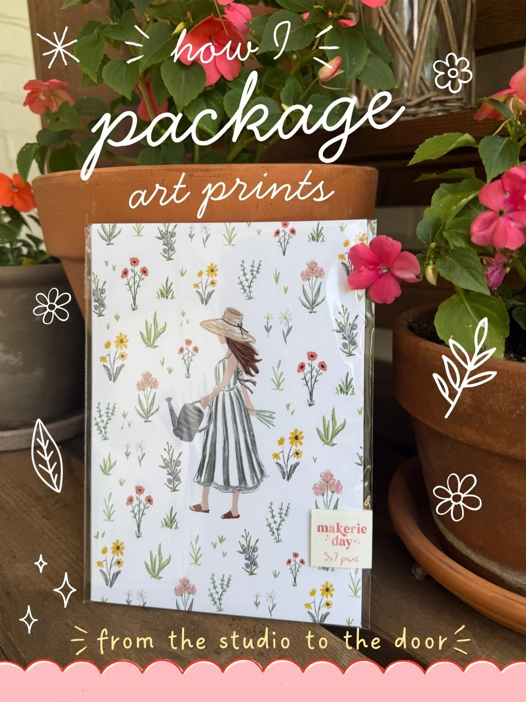 A little behind the scenes of how I package my art prints before they head out the door! 💌 I package 5x7 or 8x10 prints in layers for double protection to ensure they arrive safely! (Swipe to see my supplies!) Packing happy mail is truly one of my f