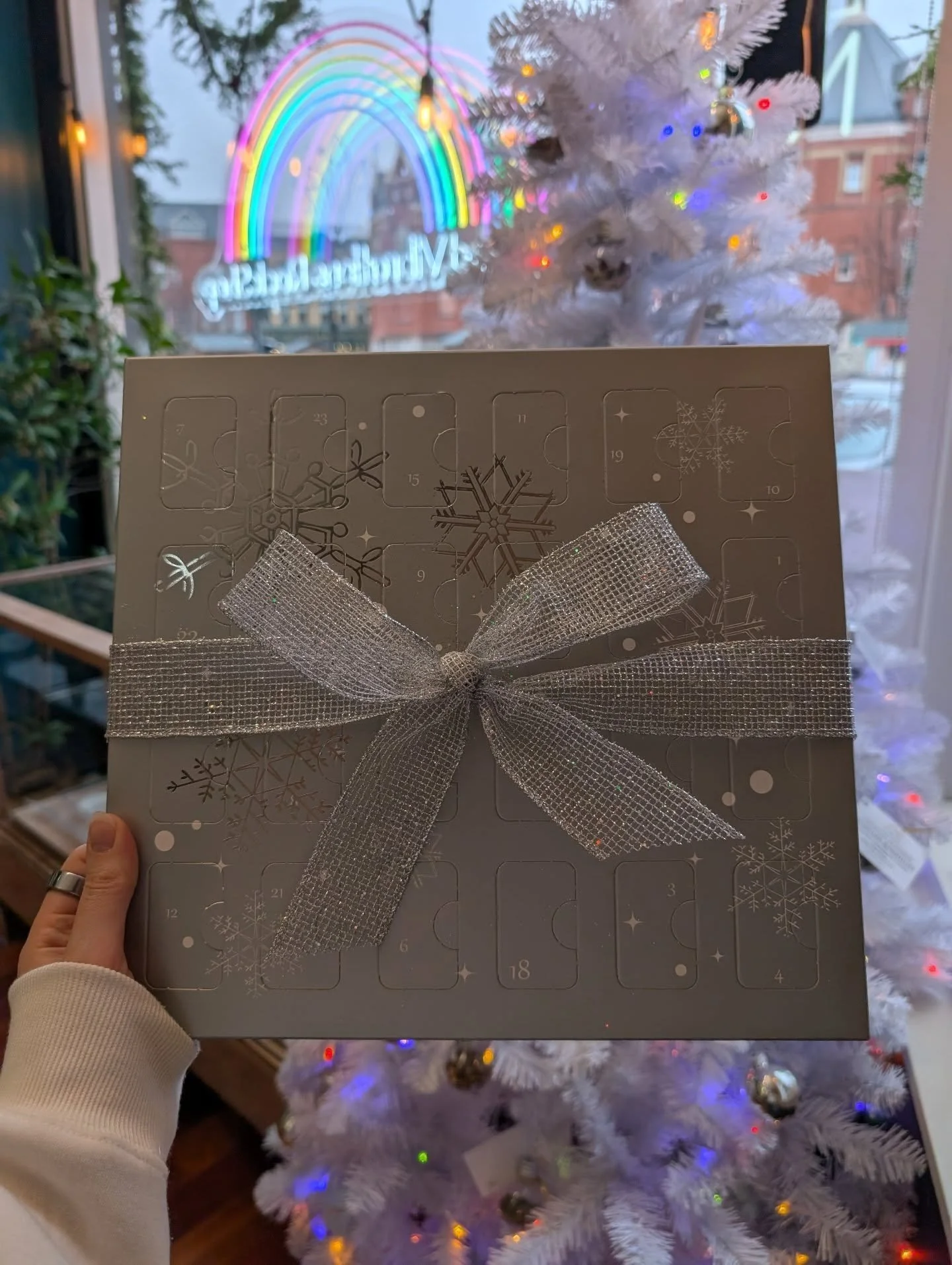 Make December extra magical with our Crystal Advent Calendar!🎁💎✨

Each day reveals a new stone (24 in total!) along with a card explaining its unique meaning and energy!

These are the perfect holiday surprise for crystal fans, mindful souls, or an