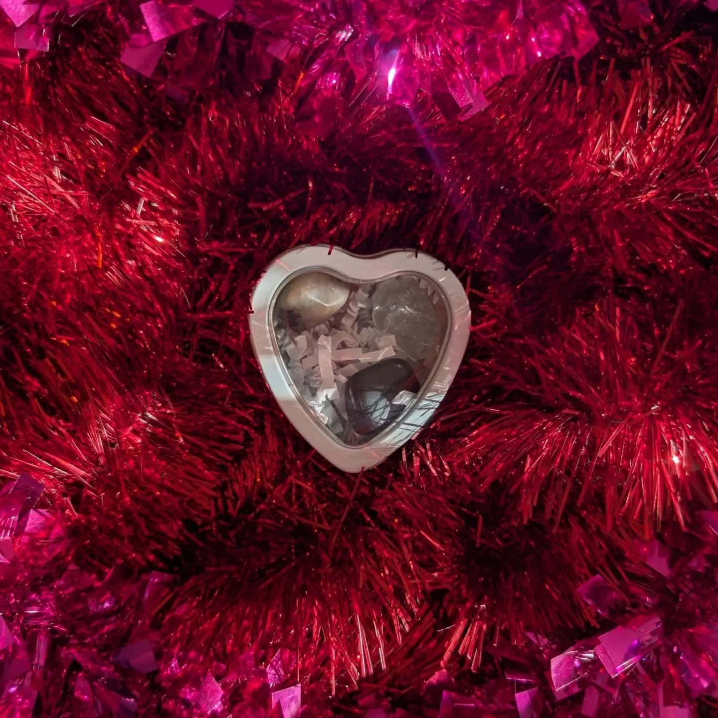 💗Self Love Boxes💗

February is our Self Love Month and these curated boxes were created as little love letters to YOU✨

Each Signature Set is thoughtfully put together with 3 unique crystals chosen to support different flavours of self love, so you